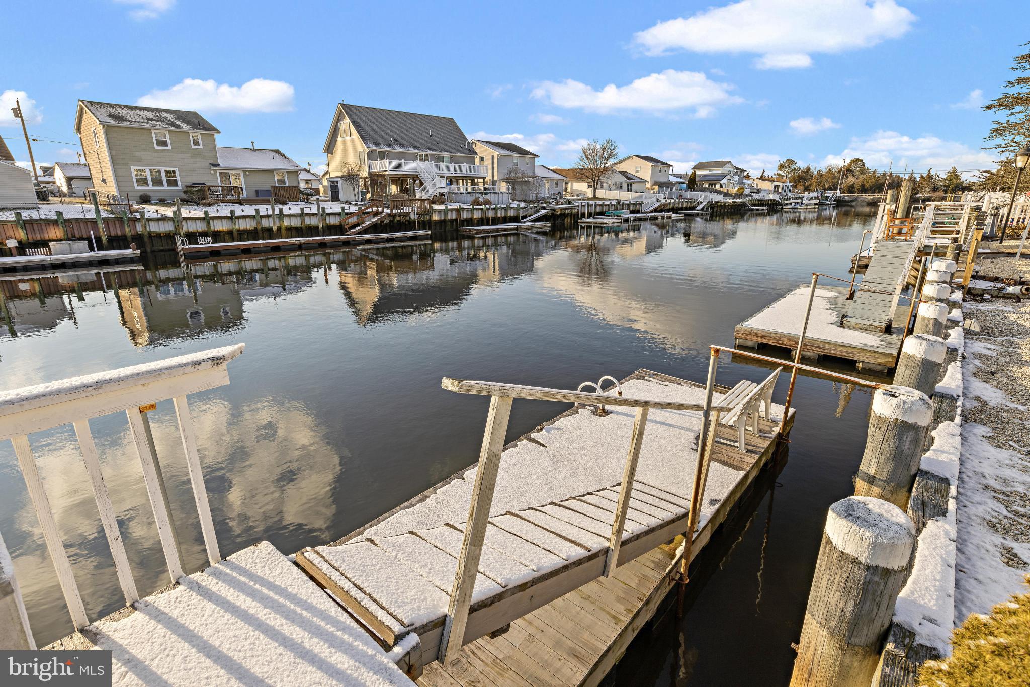 MYSTIC ISLAND - Residential