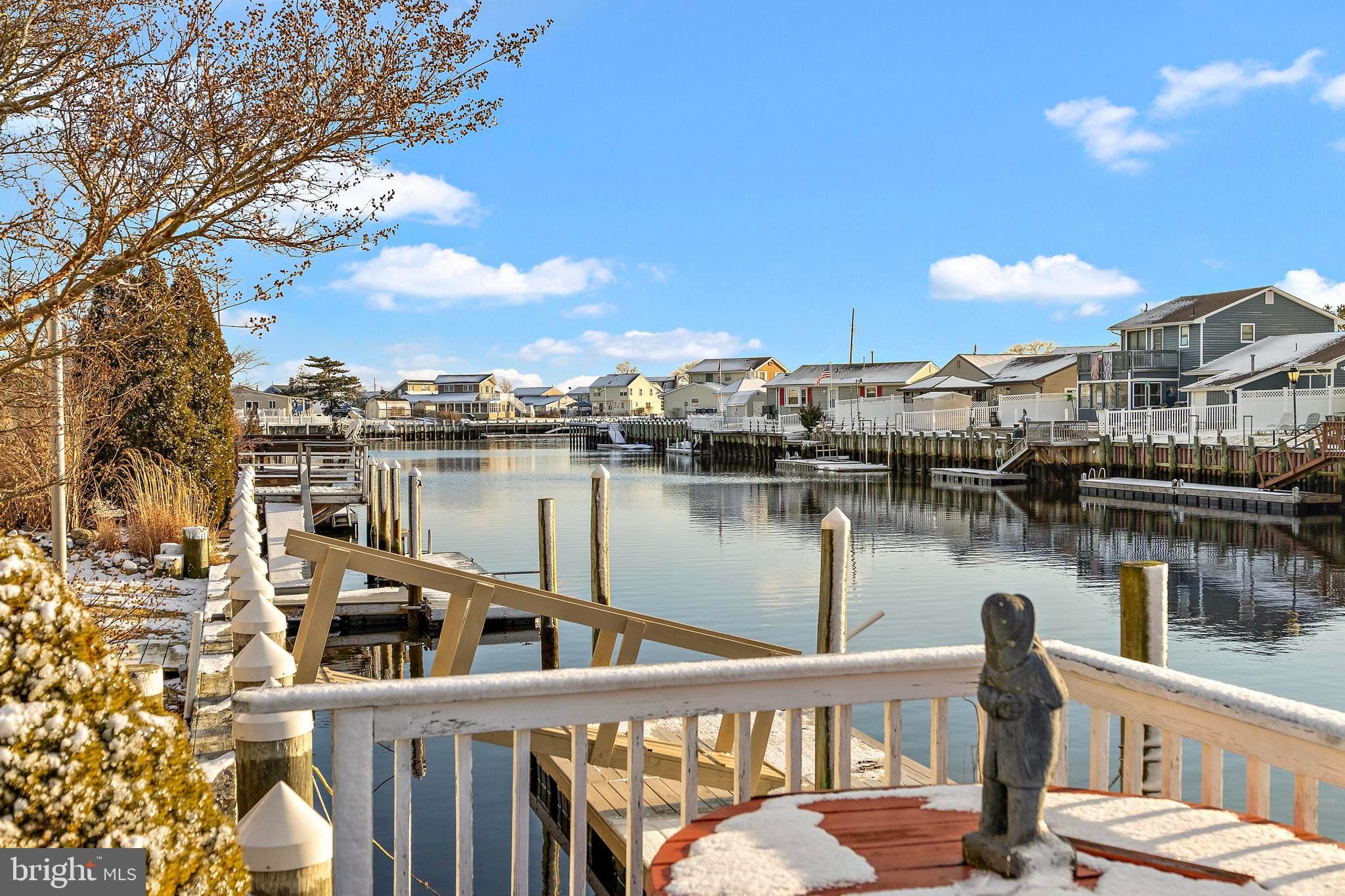 MYSTIC ISLAND - Residential