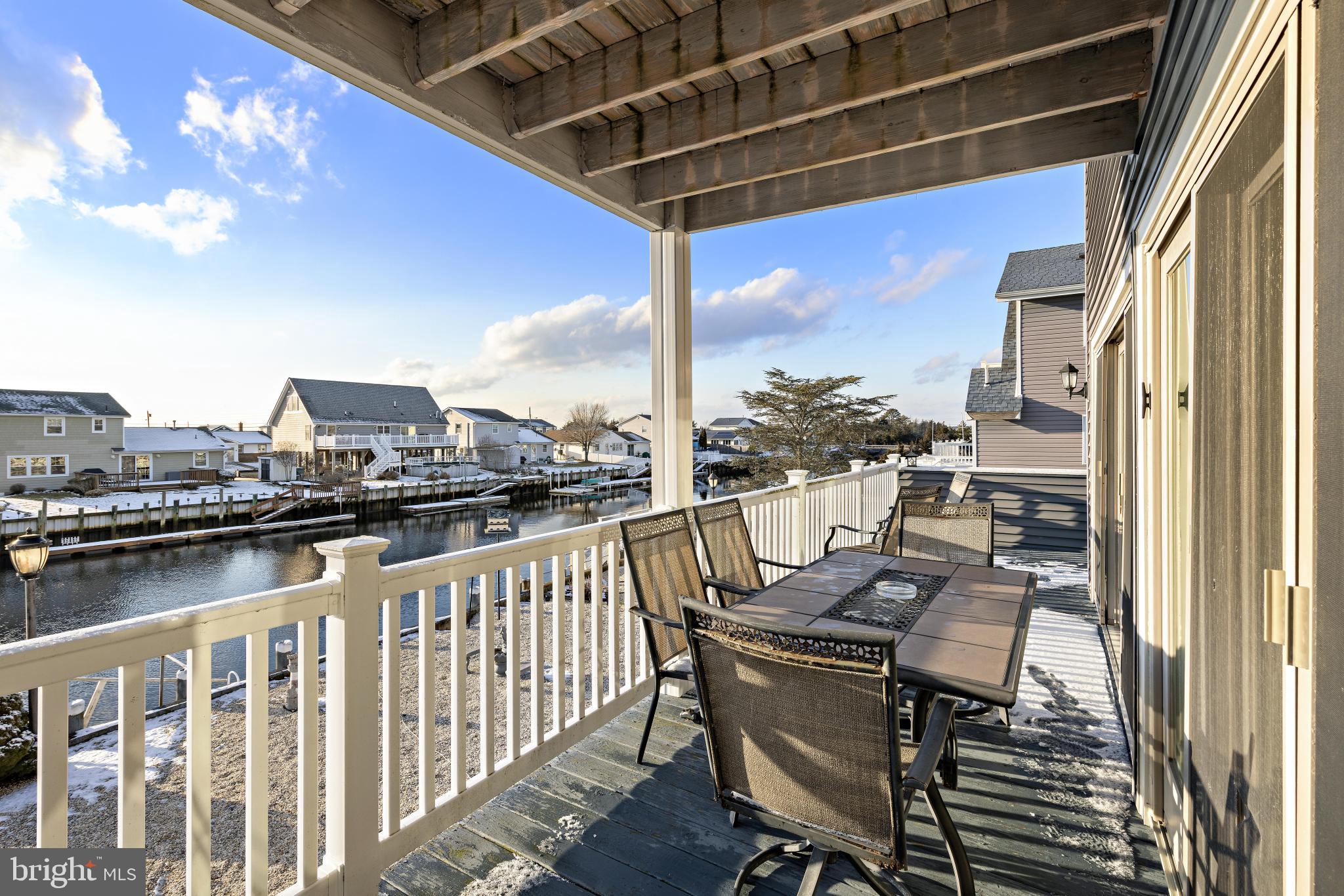 MYSTIC ISLAND - Residential