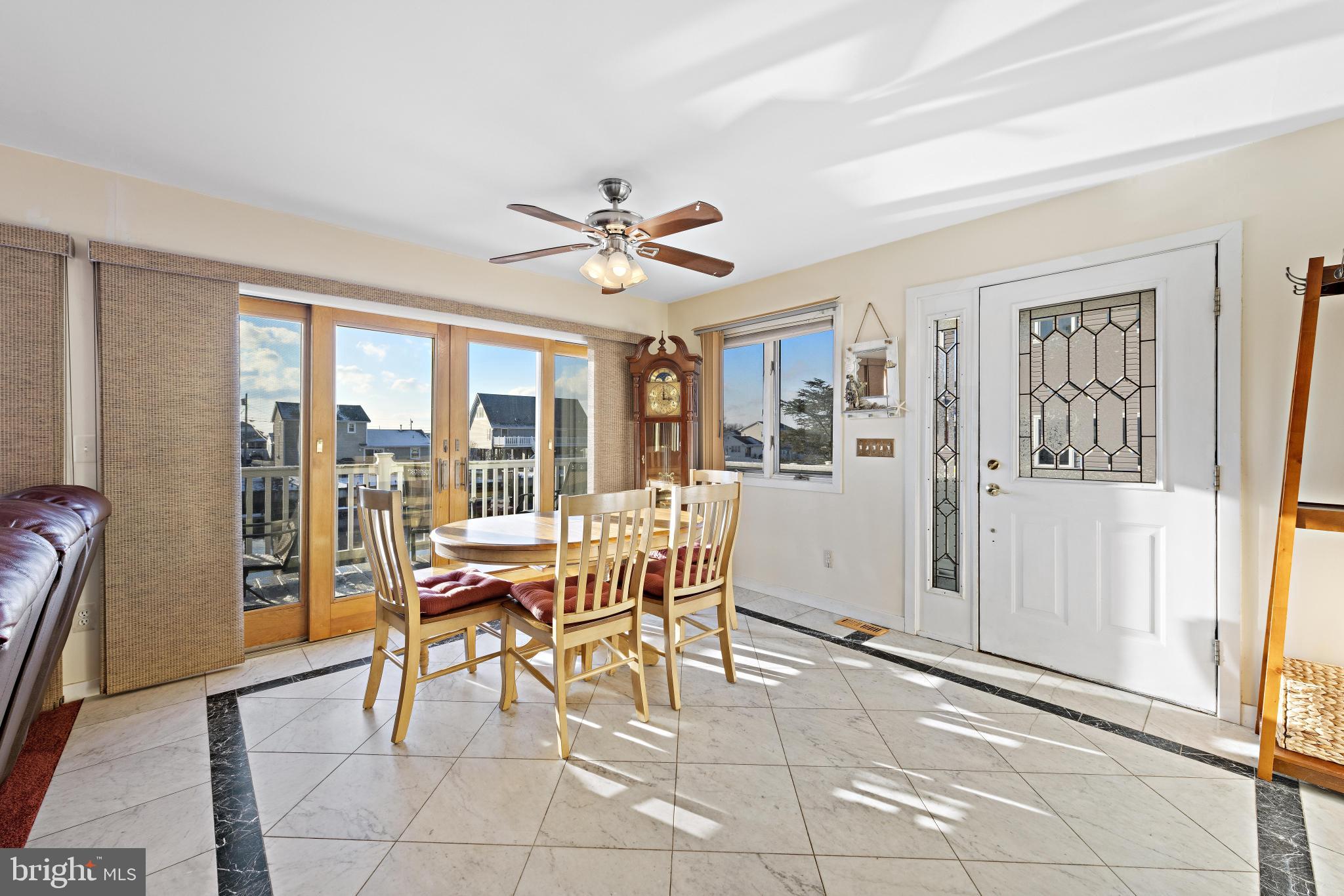 MYSTIC ISLAND - Residential