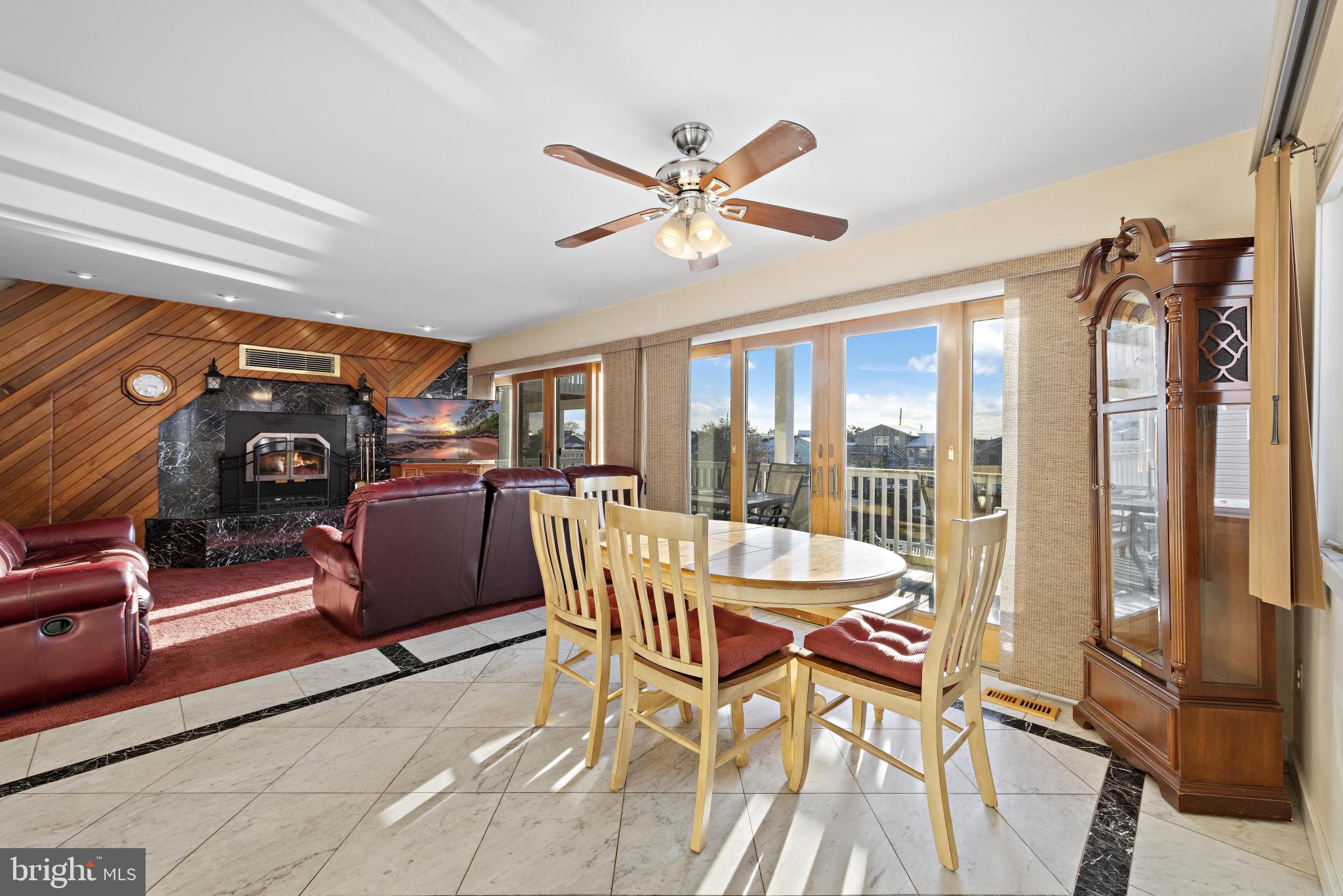 MYSTIC ISLAND - Residential