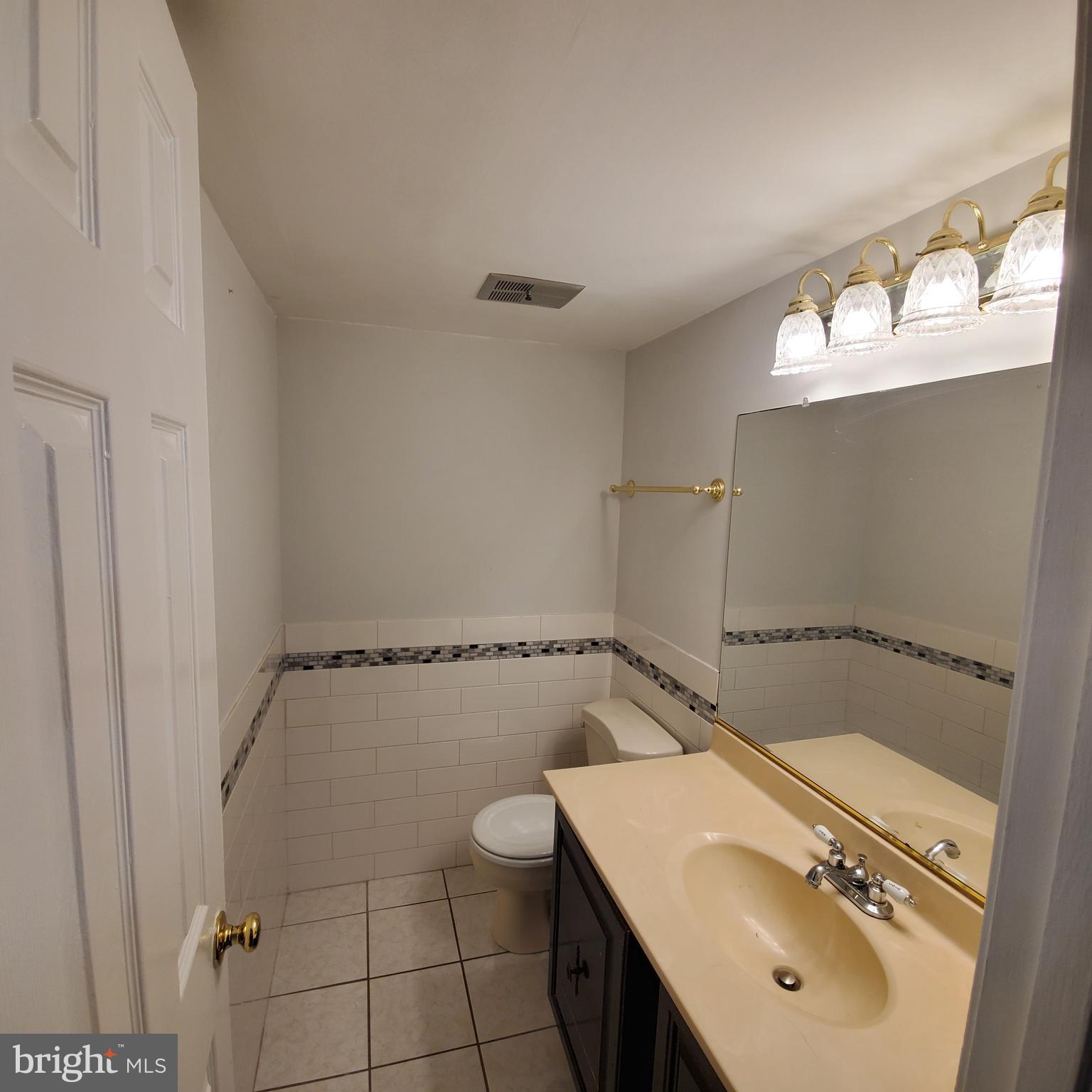 BRISTOE STATION - Residential Lease