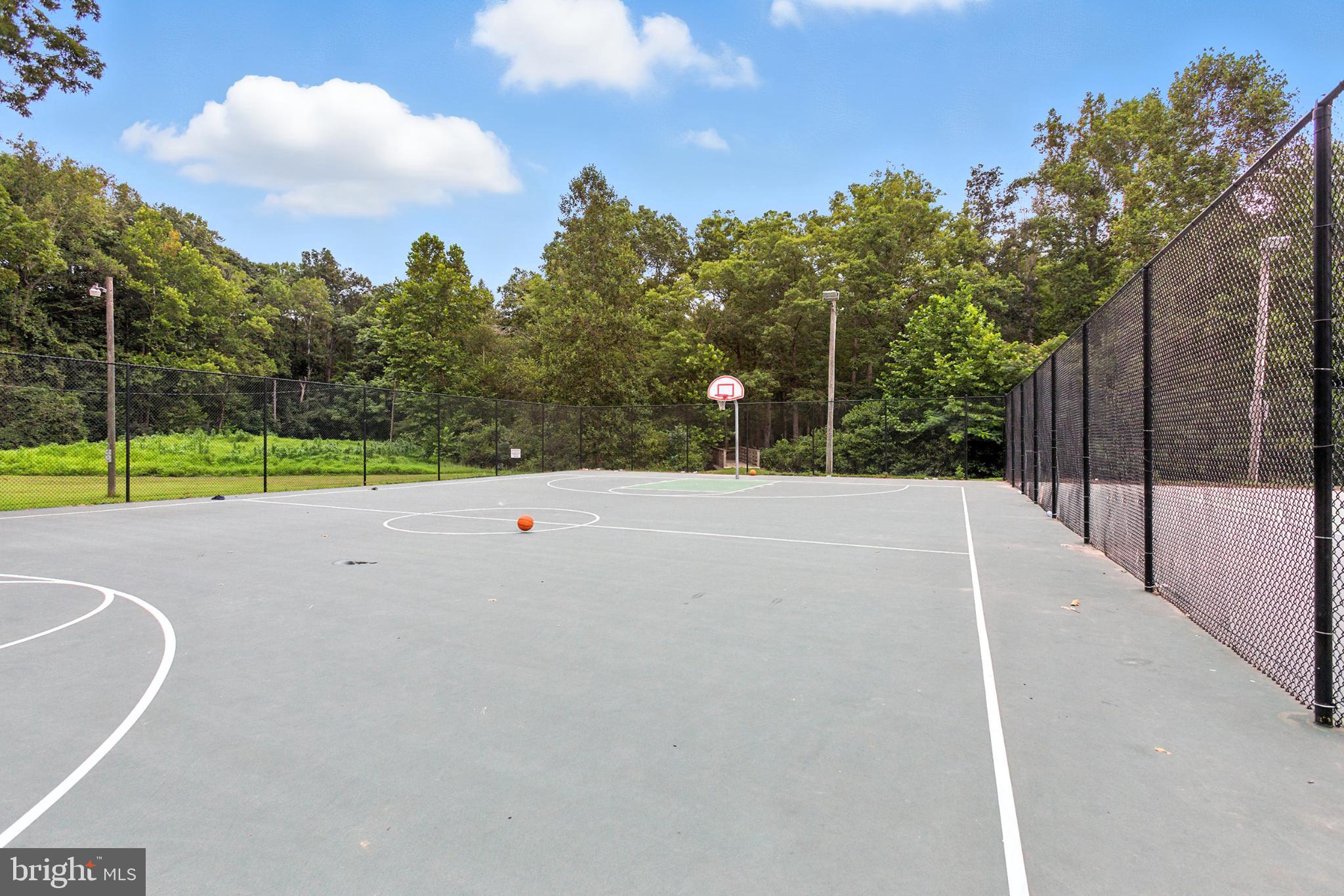 LAKE WILDERNESS - Residential