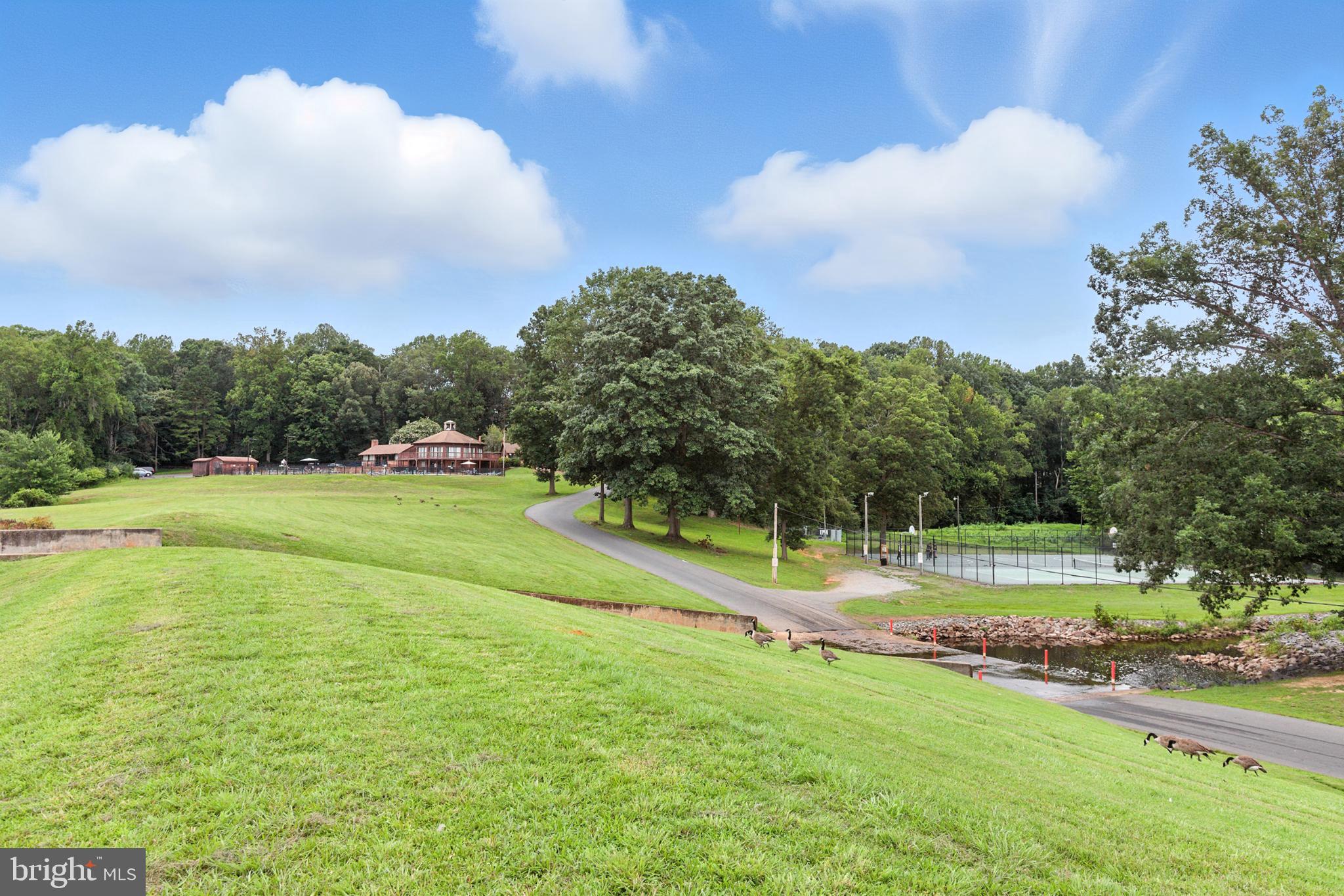 LAKE WILDERNESS - Residential