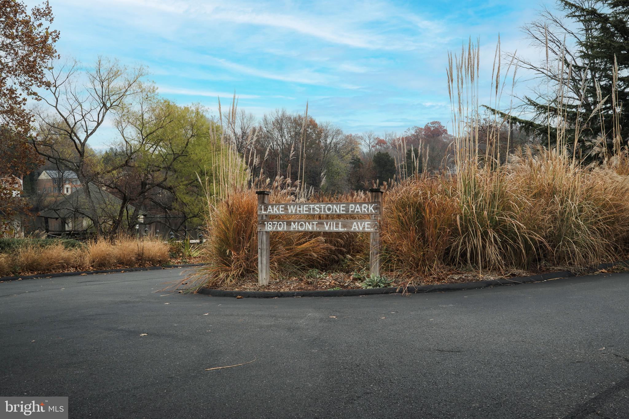 NORMANDIE ON THE LAKE I - Residential