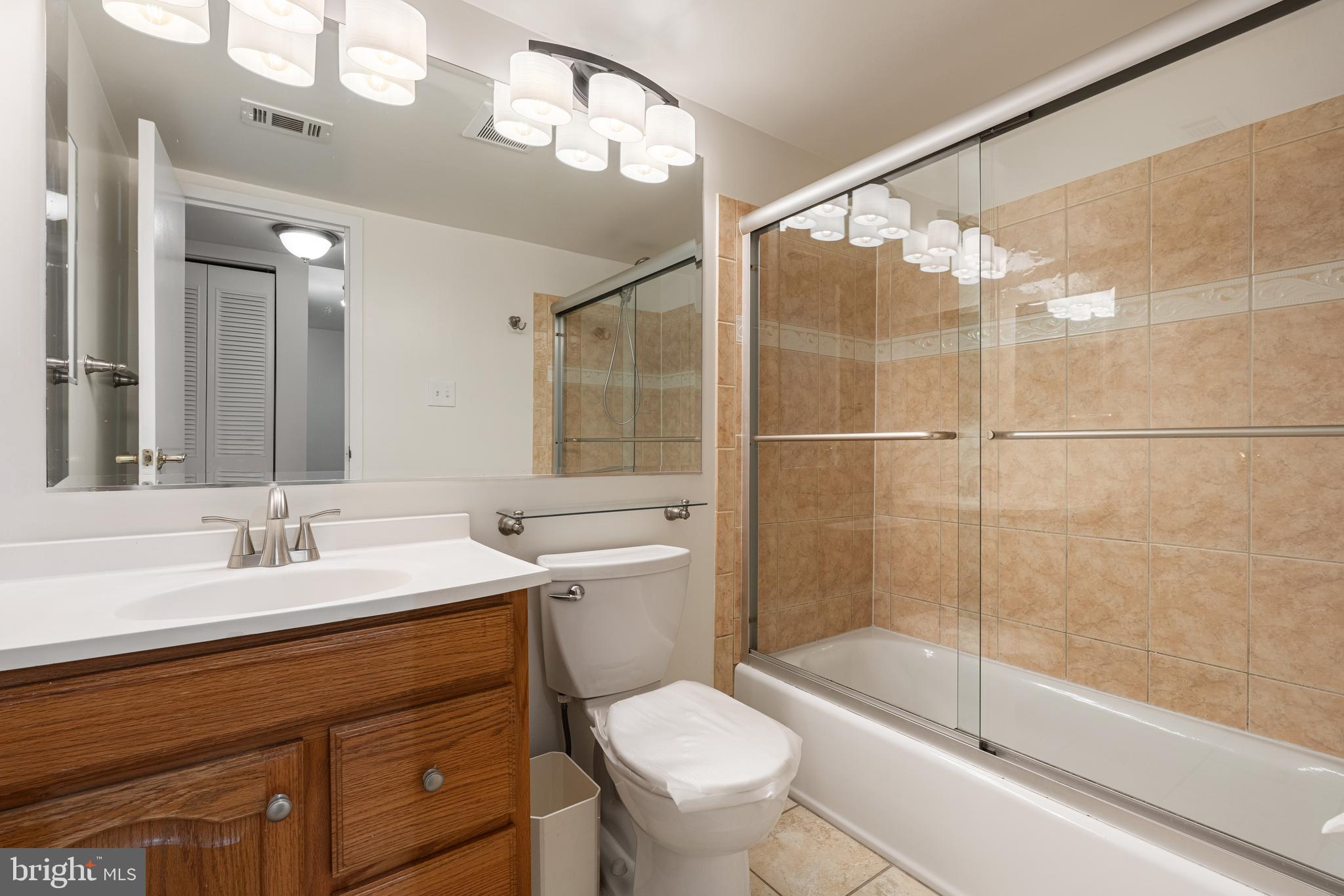 NORMANDIE ON THE LAKE I - Residential