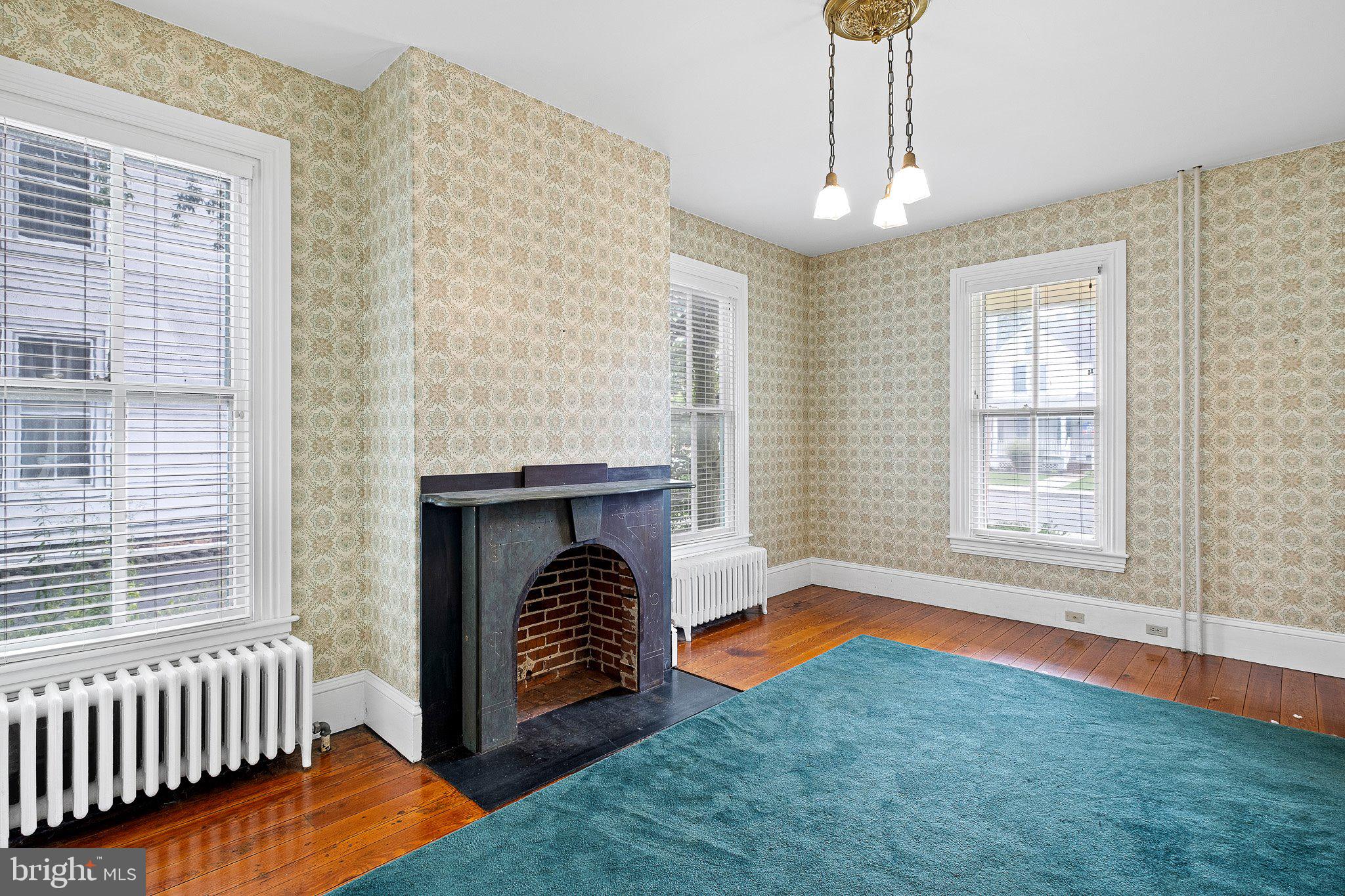 ELKTON - Residential