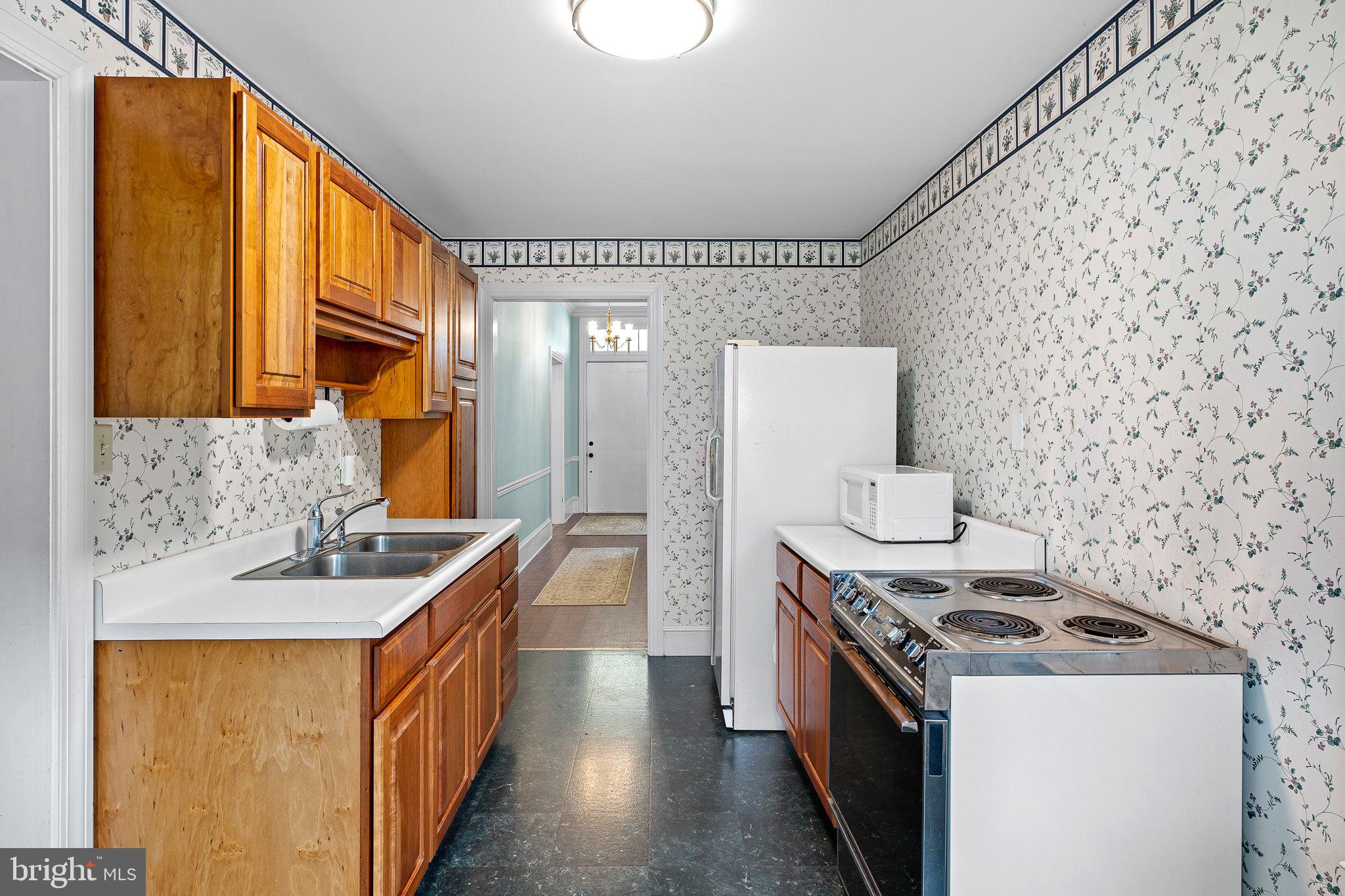 ELKTON - Residential