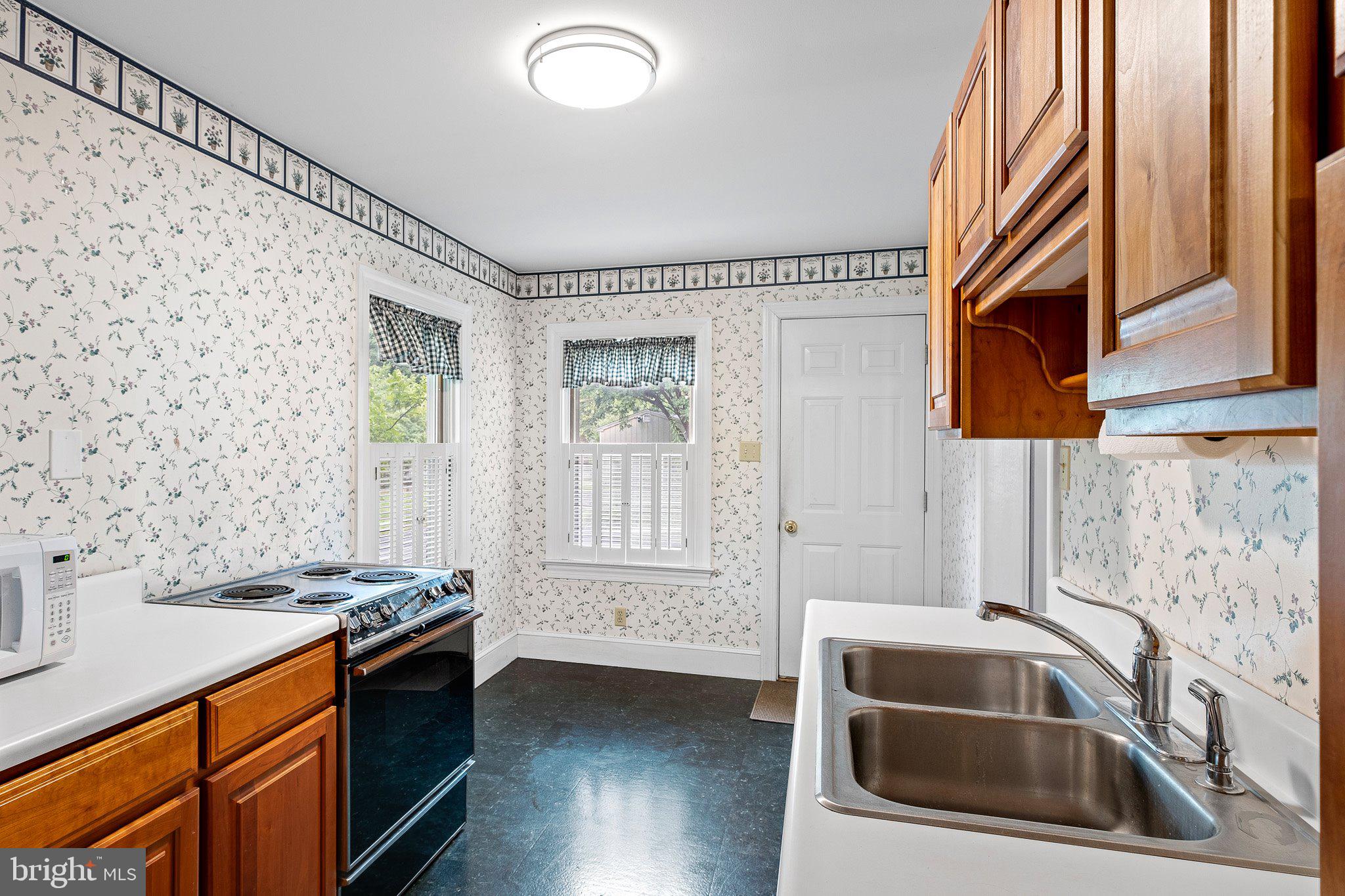 ELKTON - Residential