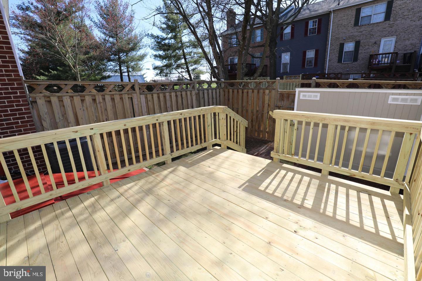 WATERSIDE - Residential