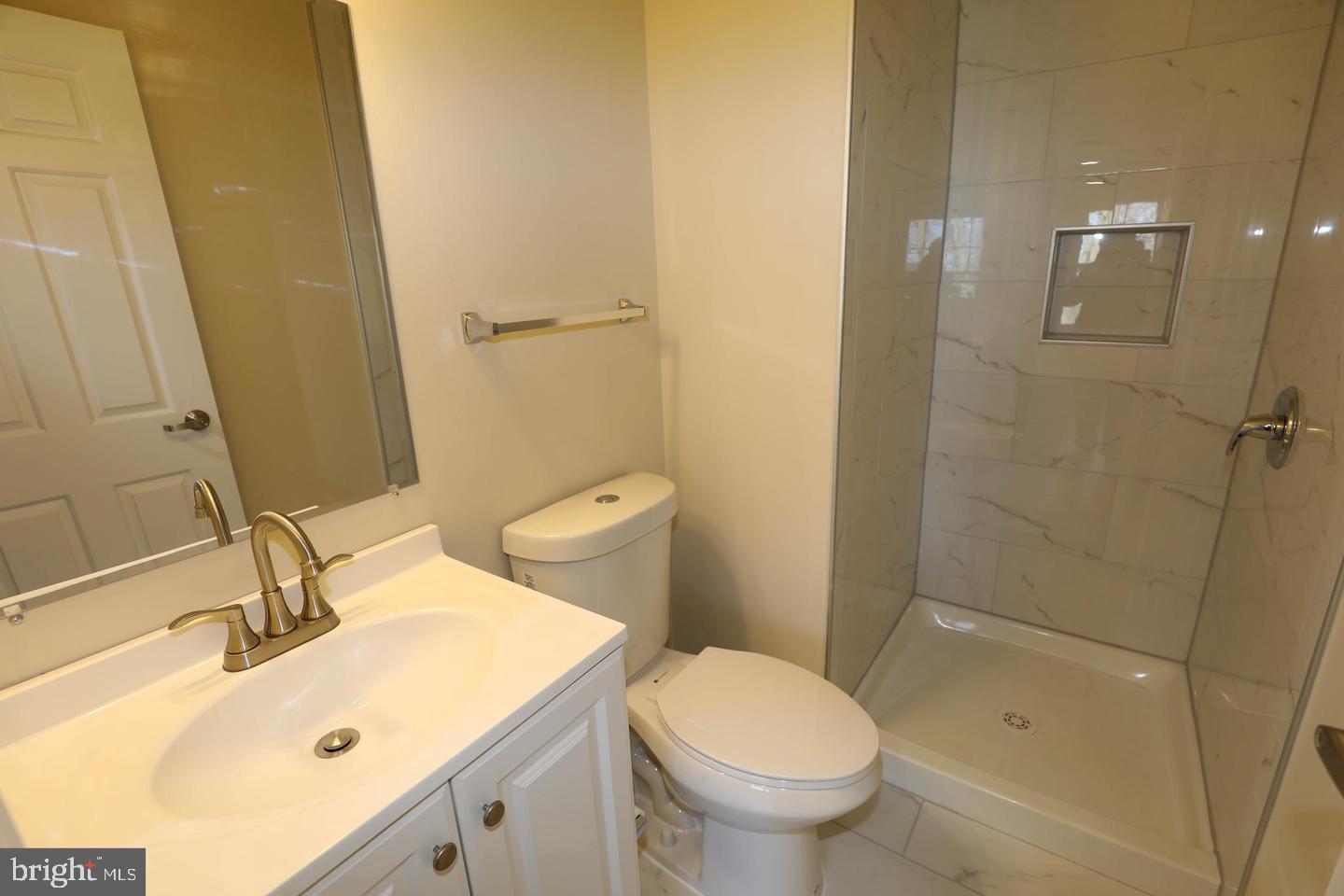 WATERSIDE - Residential