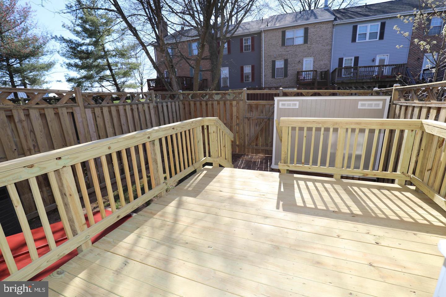 WATERSIDE - Residential