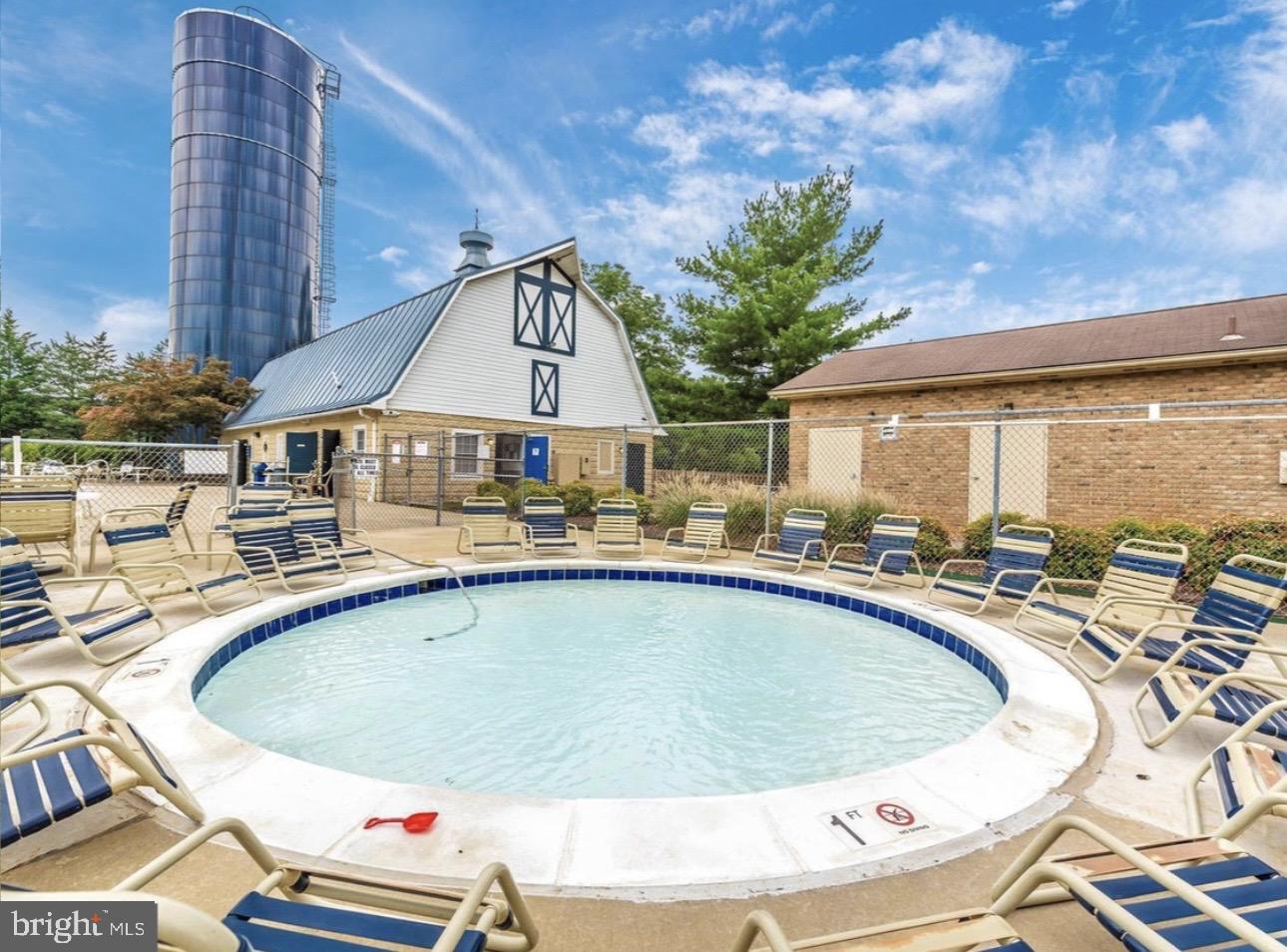 WATERSIDE - Residential