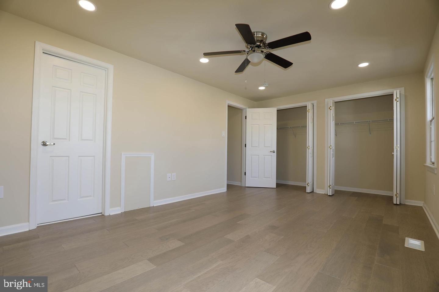 WATERSIDE - Residential