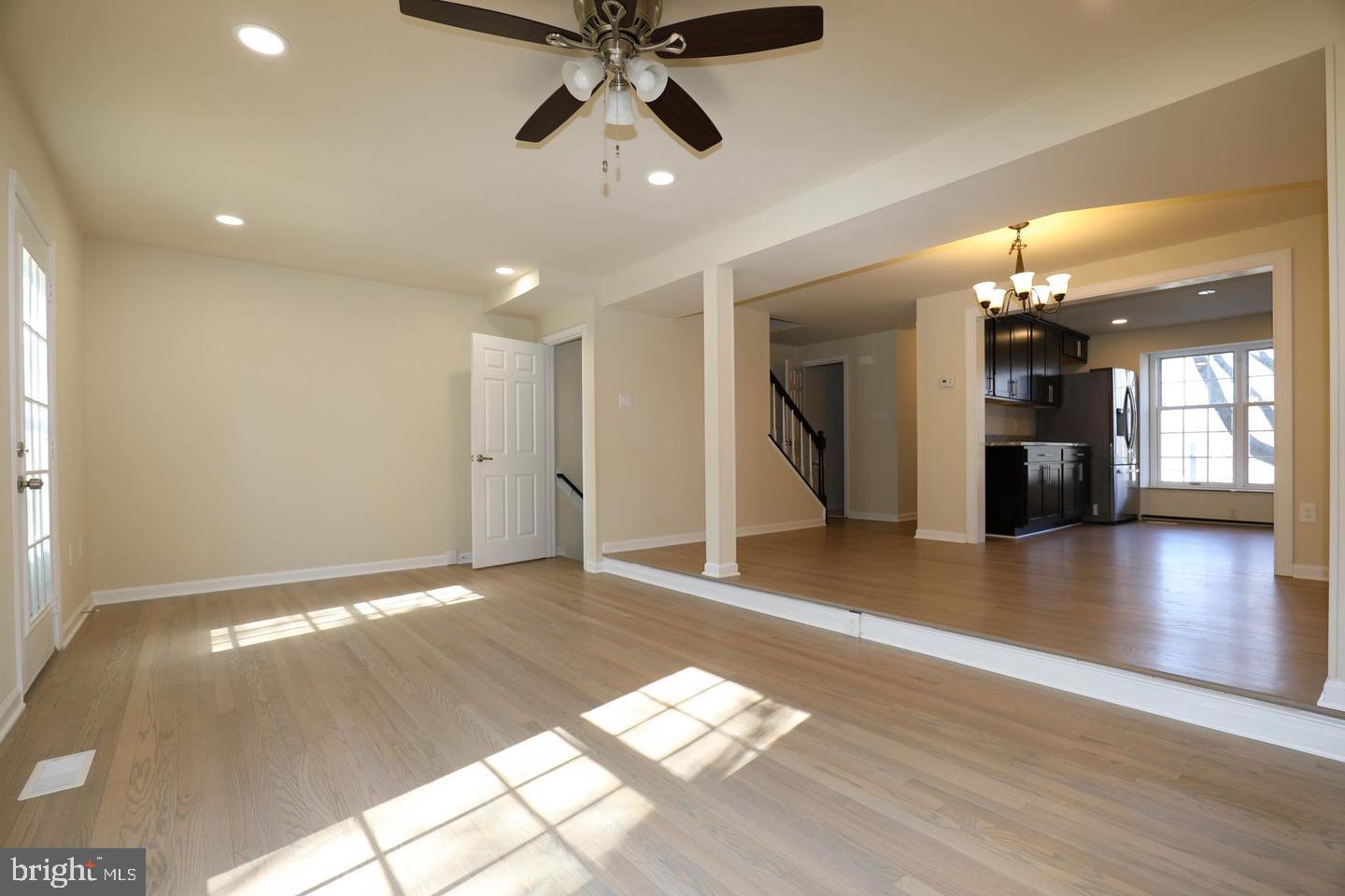 WATERSIDE - Residential