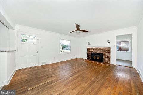 Tiny photo for 1001 Jefferson Boulevard, HAGERSTOWN, MD 21742 (MLS # MDWA2035454)