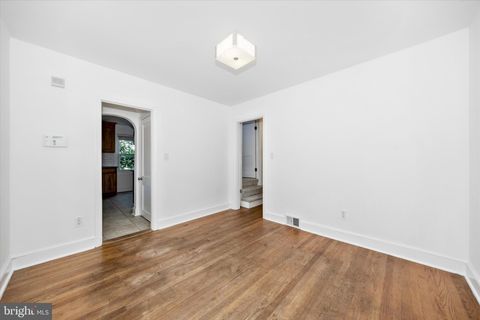 Tiny photo for 1001 Jefferson Boulevard, HAGERSTOWN, MD 21742 (MLS # MDWA2035454)
