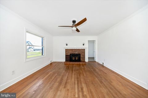 Tiny photo for 1001 Jefferson Boulevard, HAGERSTOWN, MD 21742 (MLS # MDWA2035454)