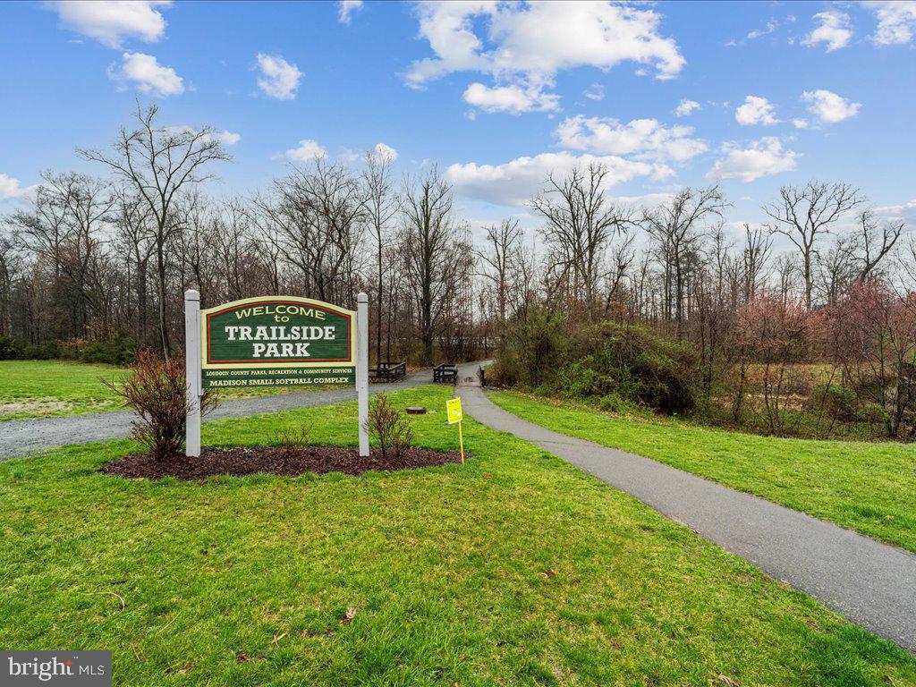 ASHBURN FARM - Residential