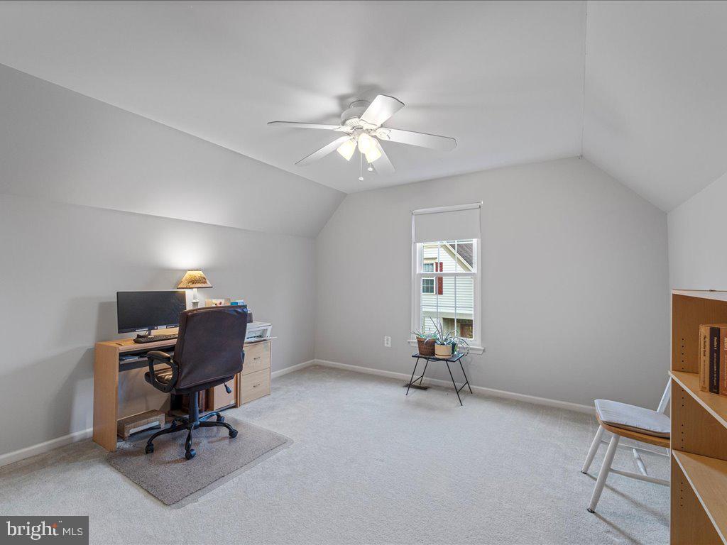 ASHBURN FARM - Residential