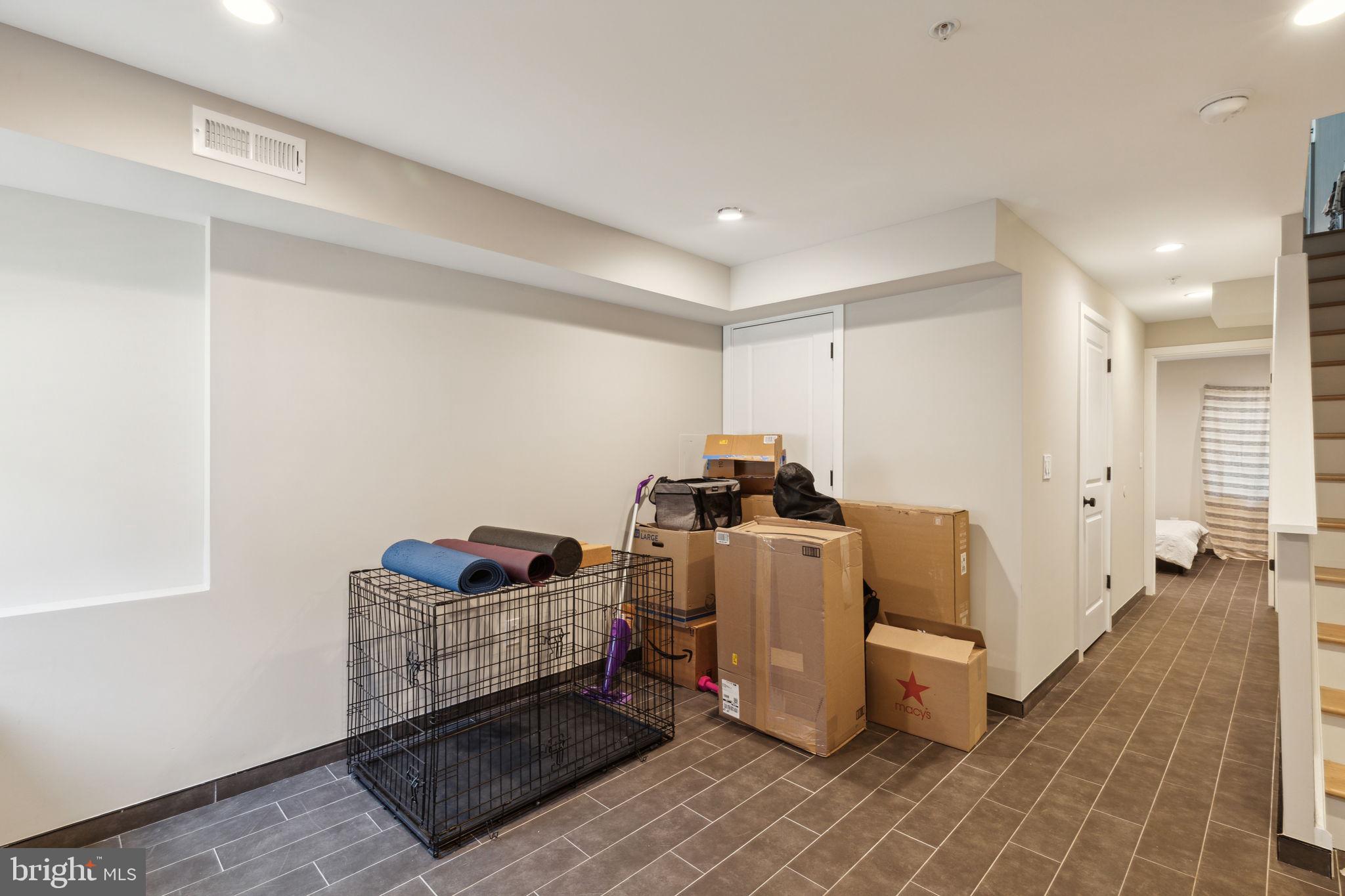 BREWERYTOWN - Residential Lease