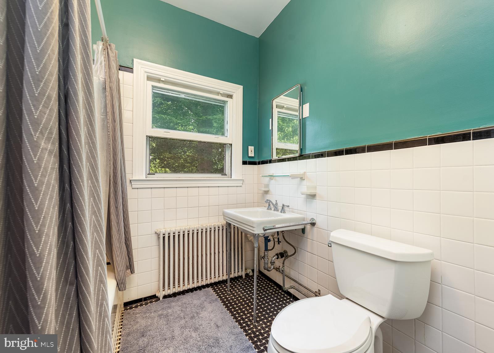 WINDSOR HILLS - Residential