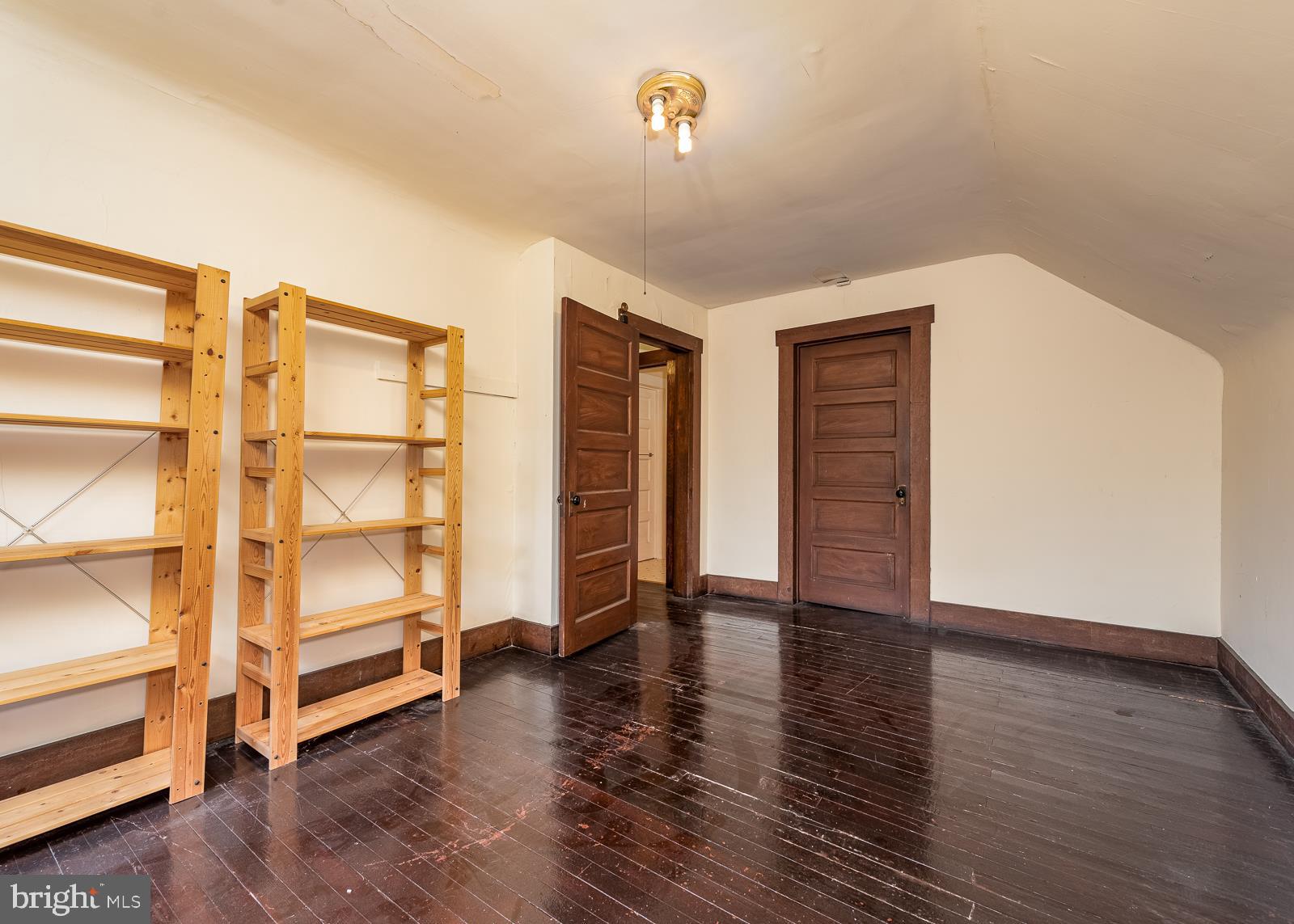 WINDSOR HILLS - Residential