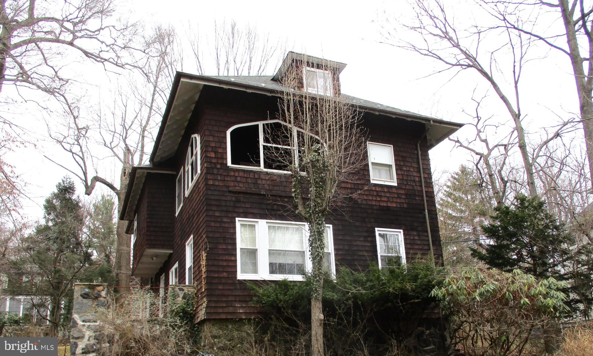 WINDSOR HILLS - Residential