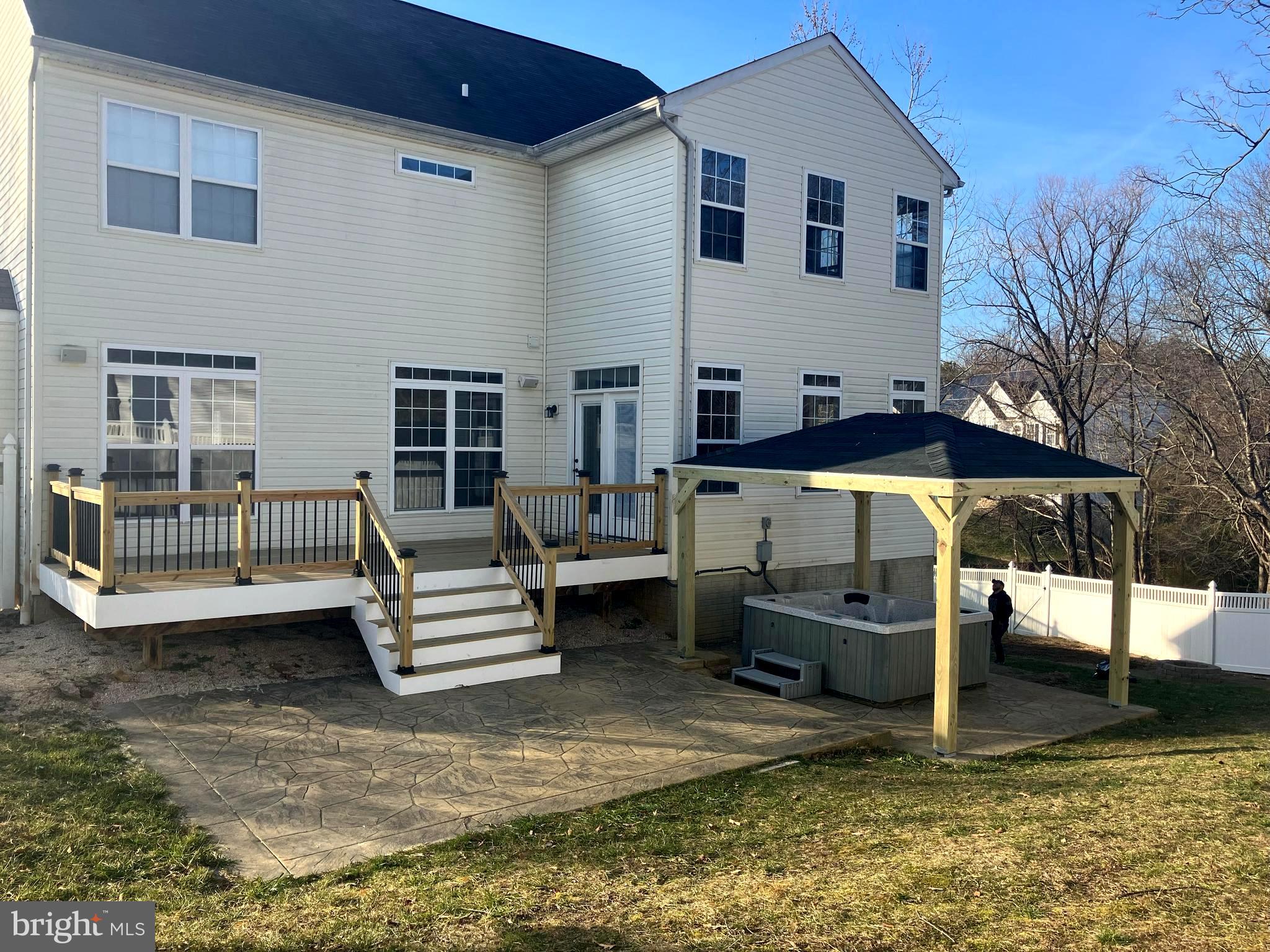 TOWN CREEK - Residential