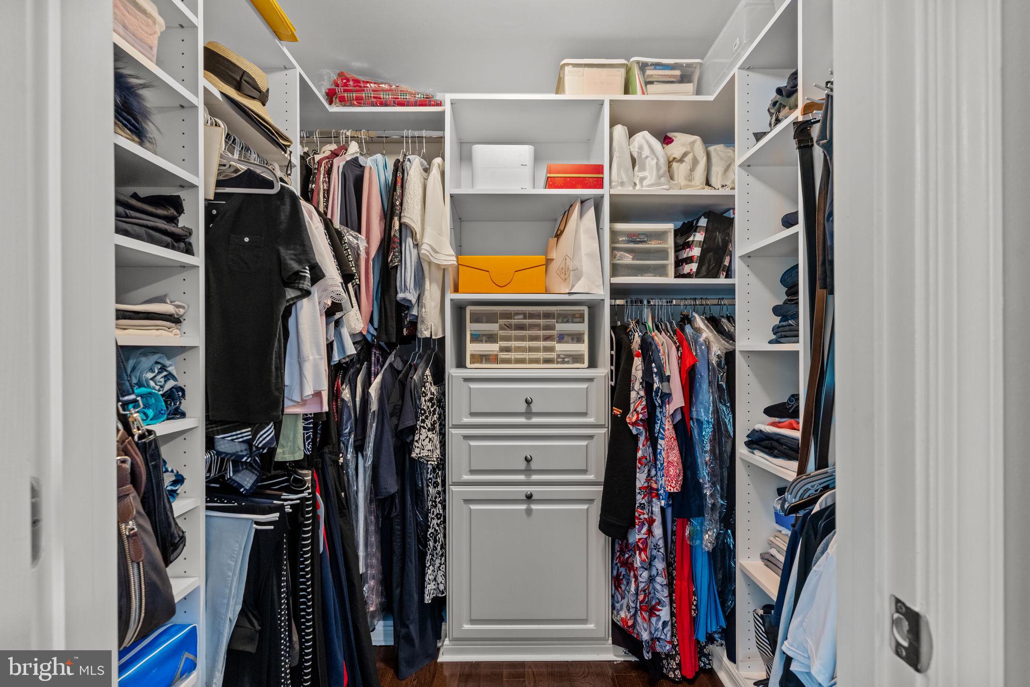 NORTH POINTE - Residential