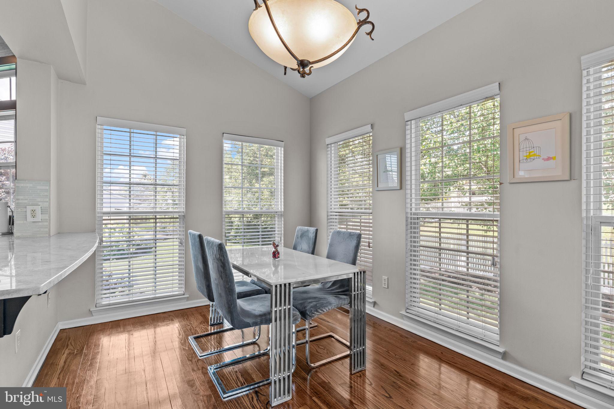 NORTH POINTE - Residential