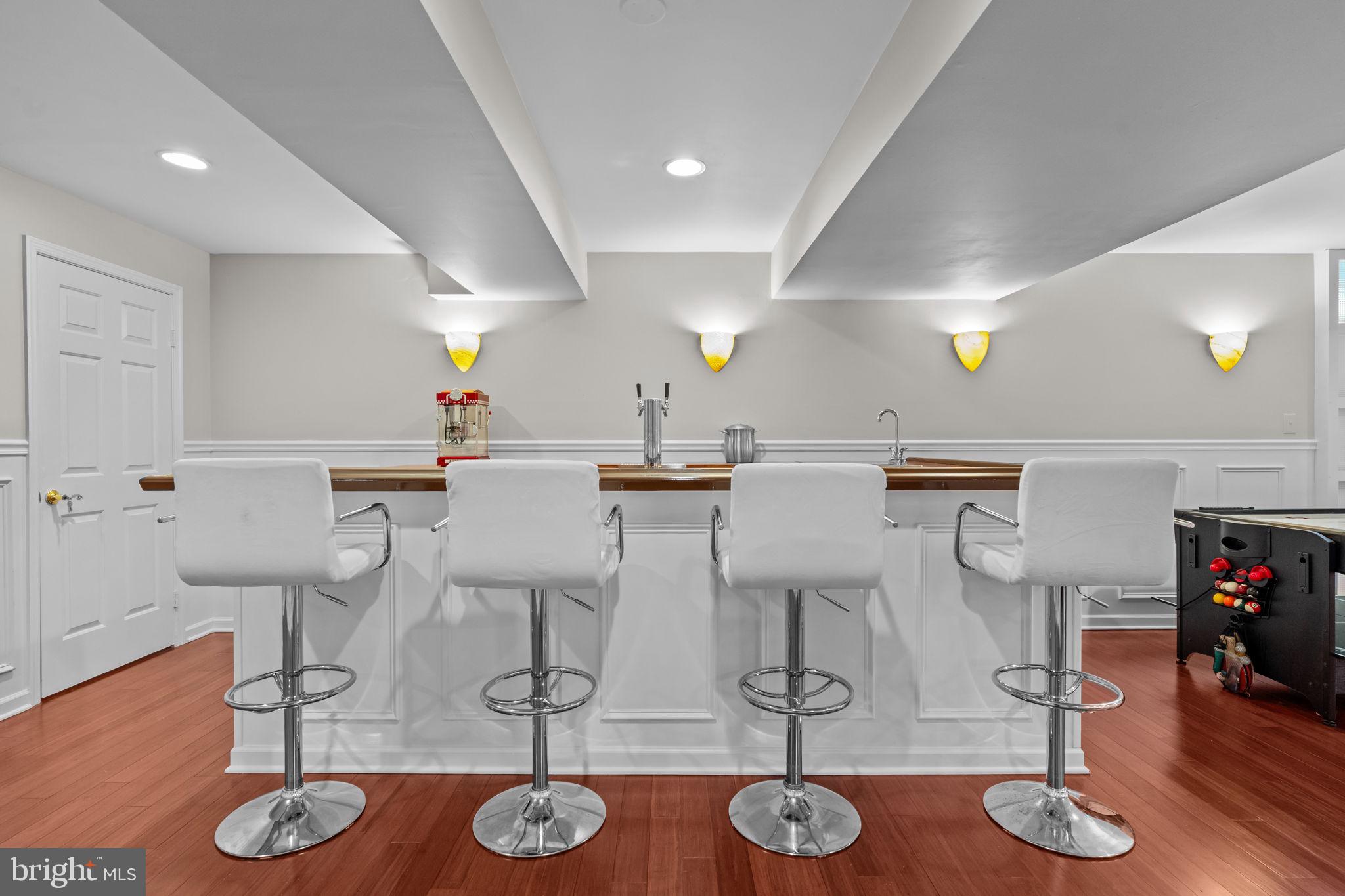 NORTH POINTE - Residential