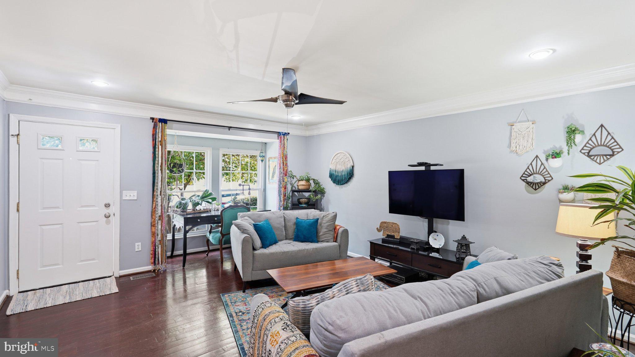 9560 BUTTONBUSH COURT
