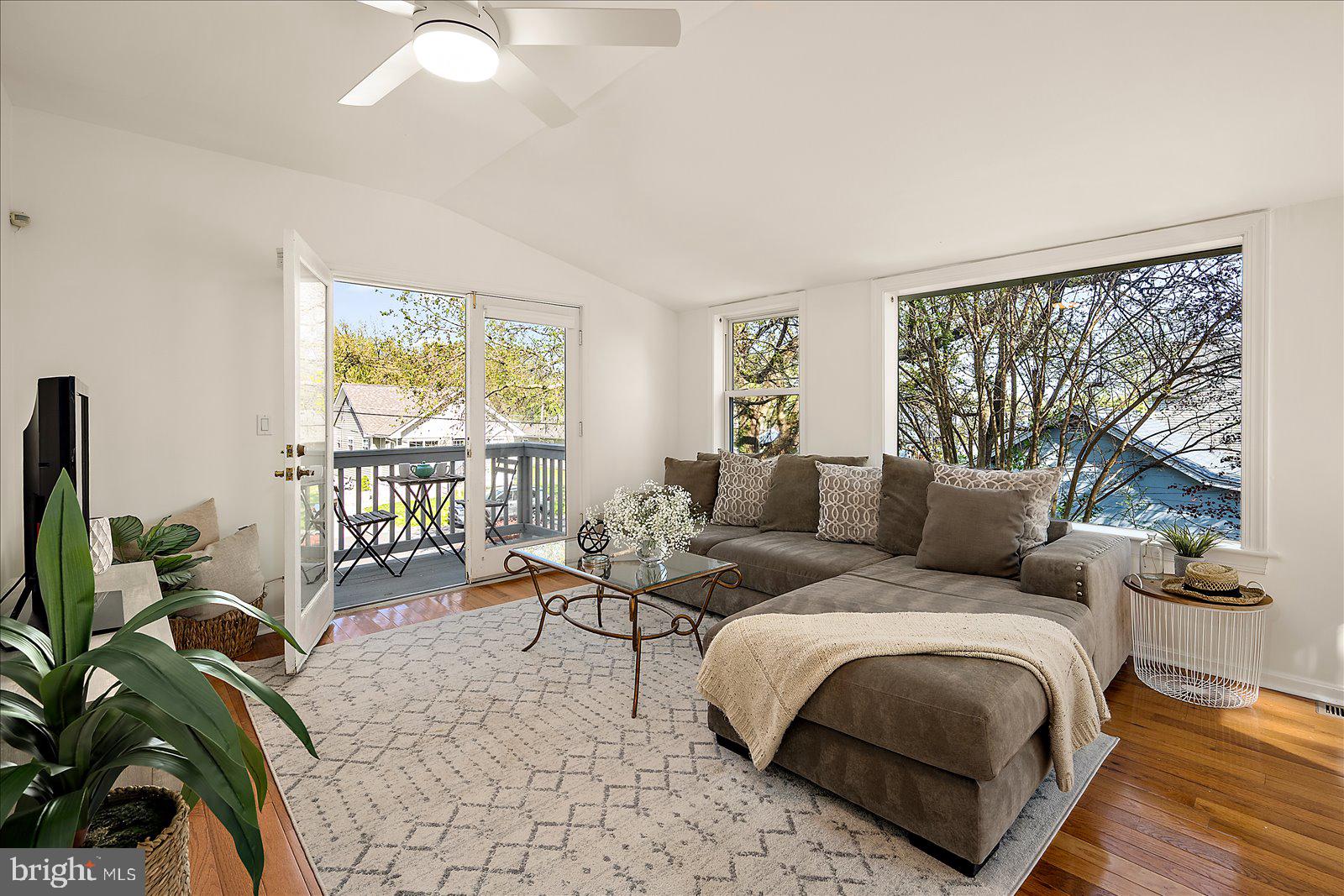 LONDONTOWN - Residential