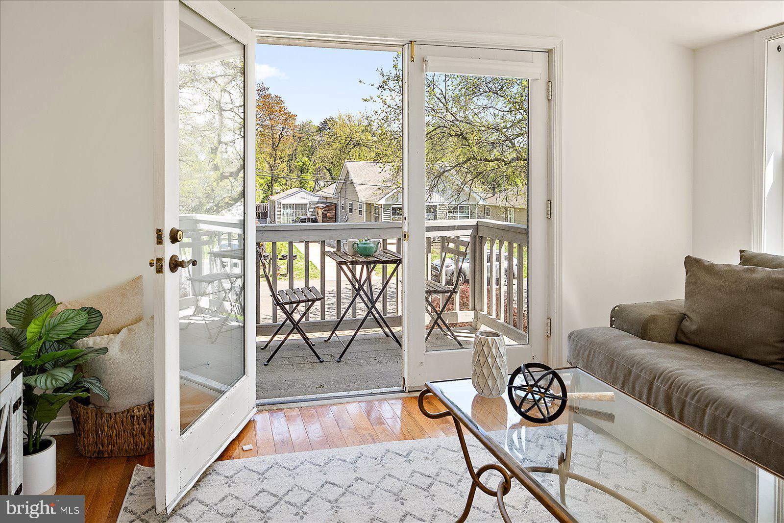 LONDONTOWN - Residential