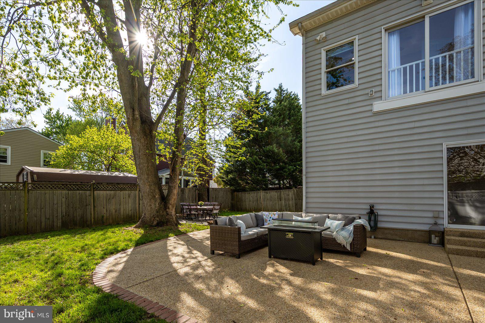 LONDONTOWN - Residential