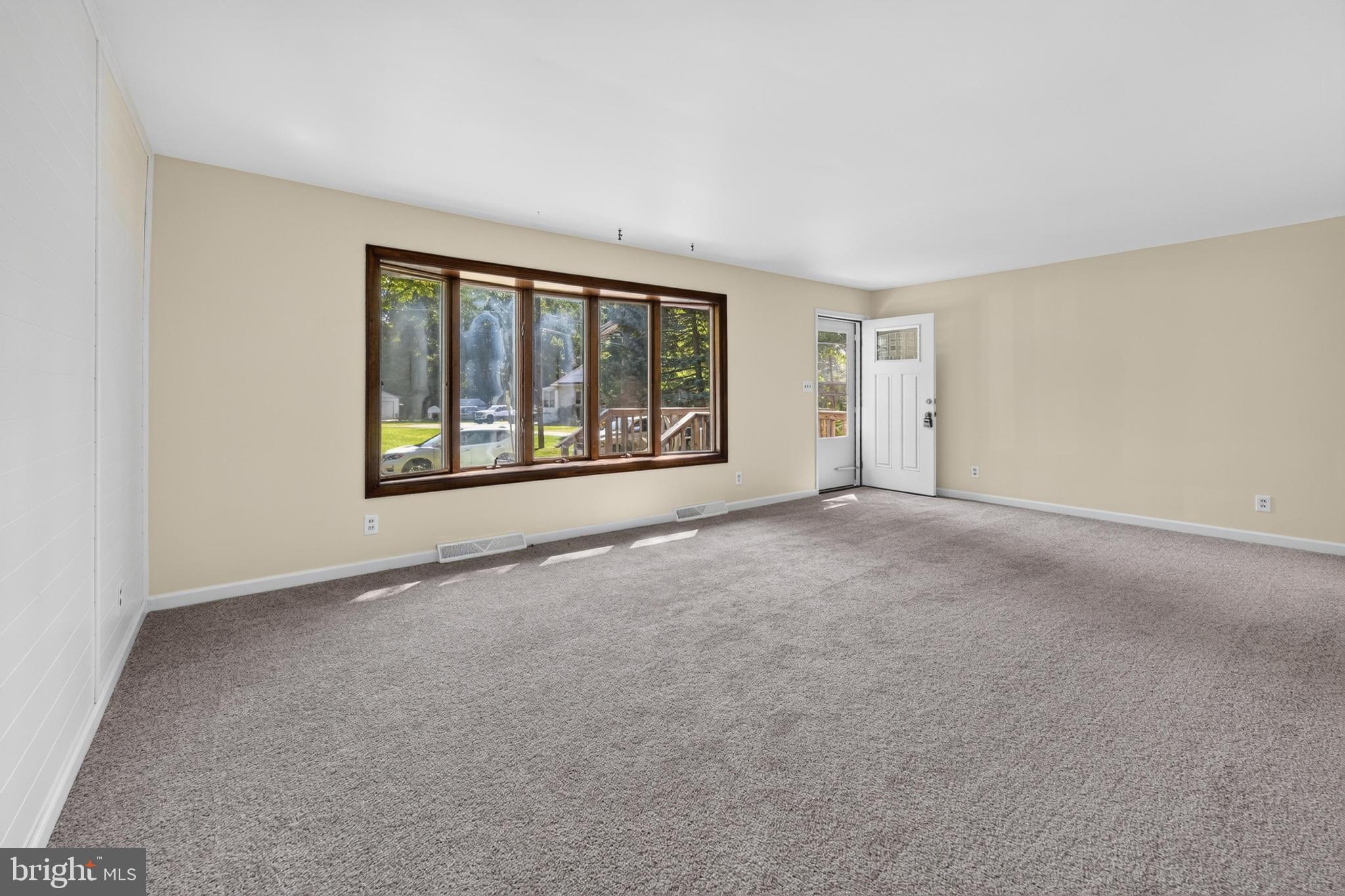 1180 BENNETT DRIVE
