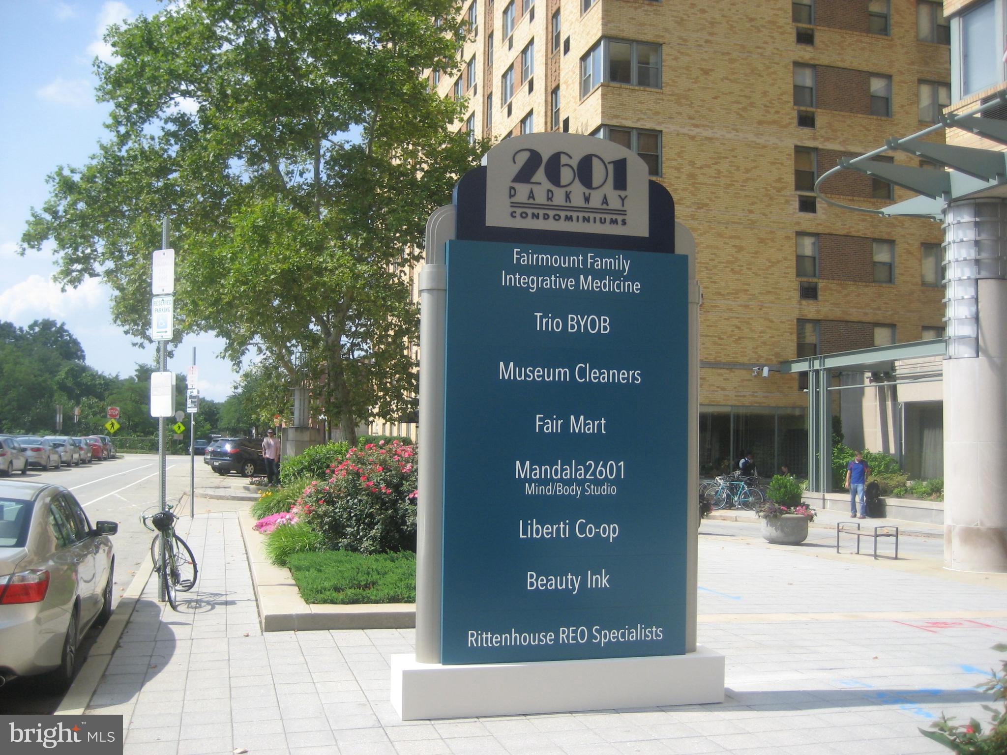 ART MUSEUM AREA - Residential Lease