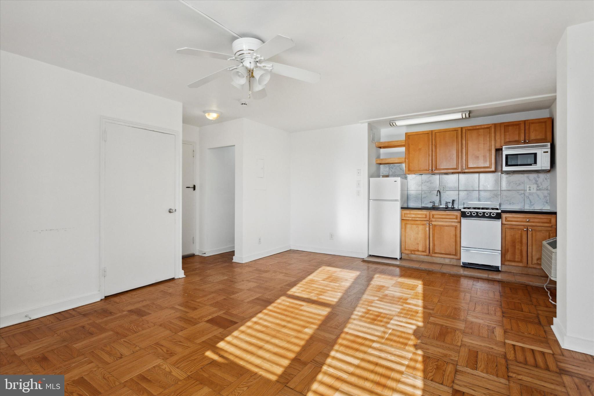 ART MUSEUM AREA - Residential Lease