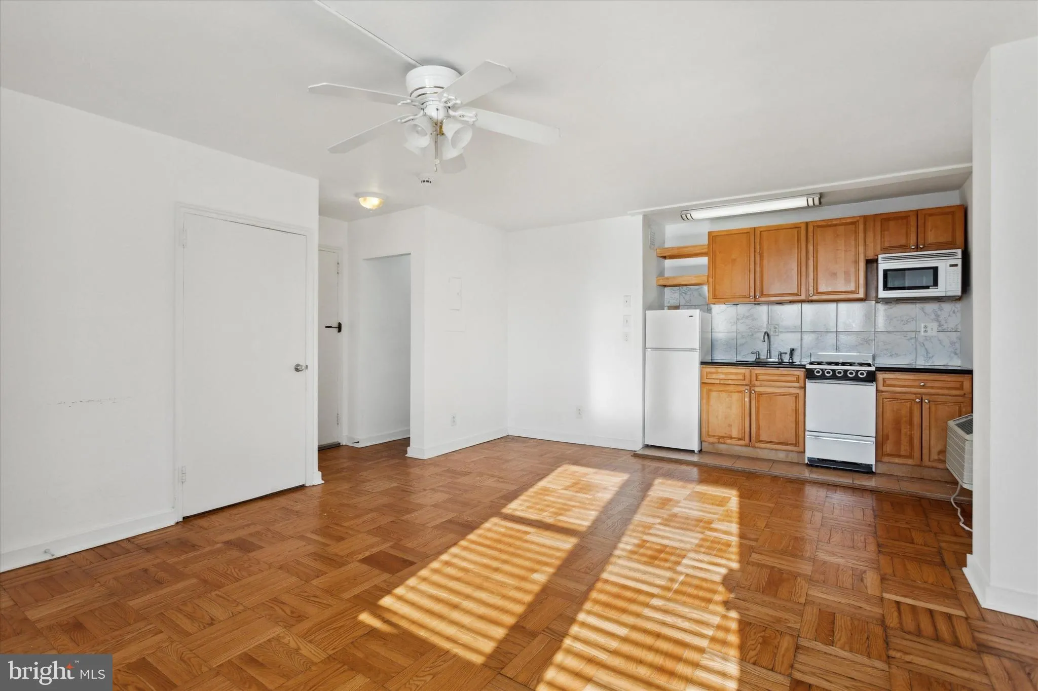 Philadelphia, Pennsylvania 19130, United States, ,1 BathroomBathrooms,Residential,Active,89910