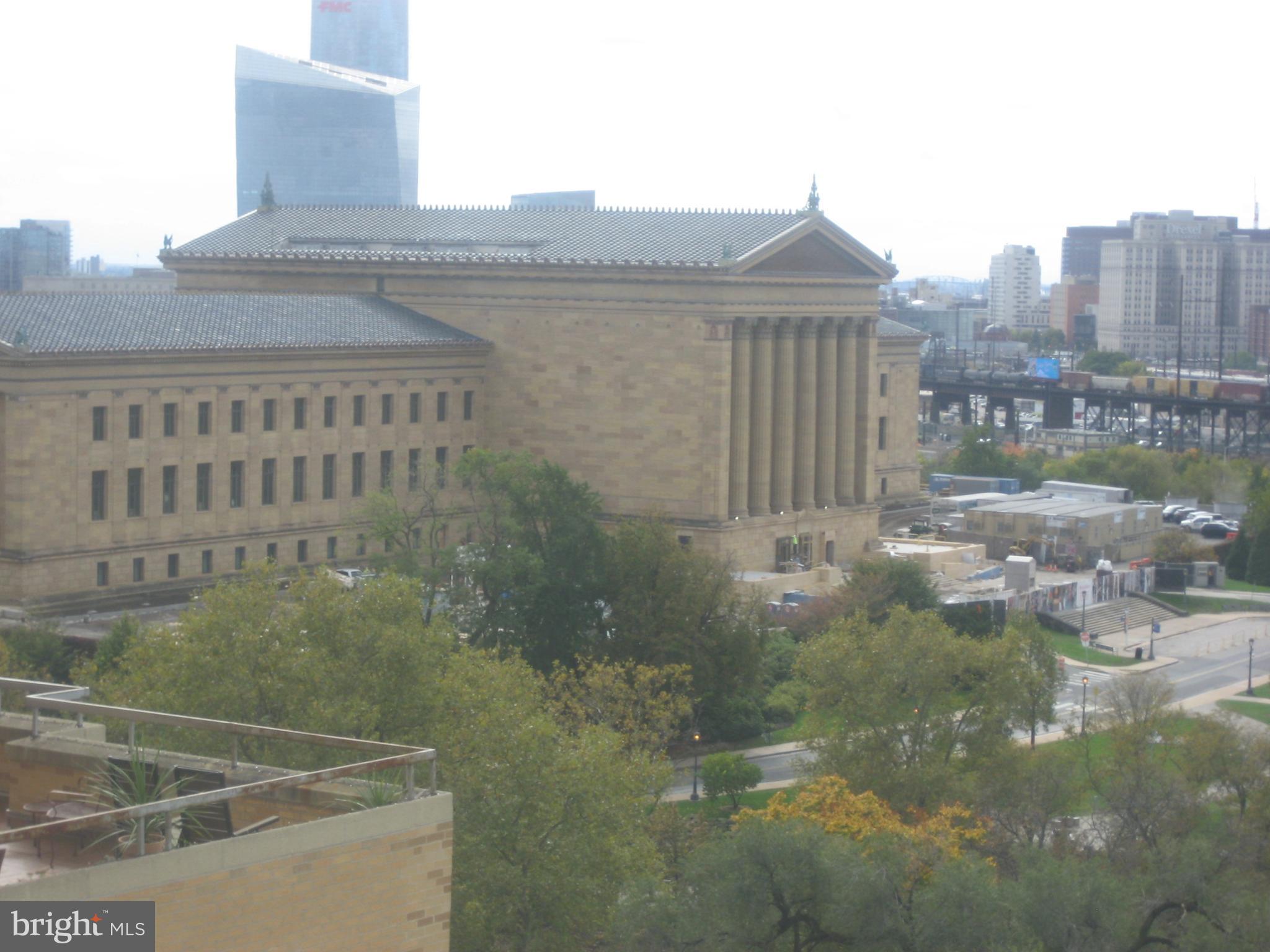 ART MUSEUM AREA - Residential Lease