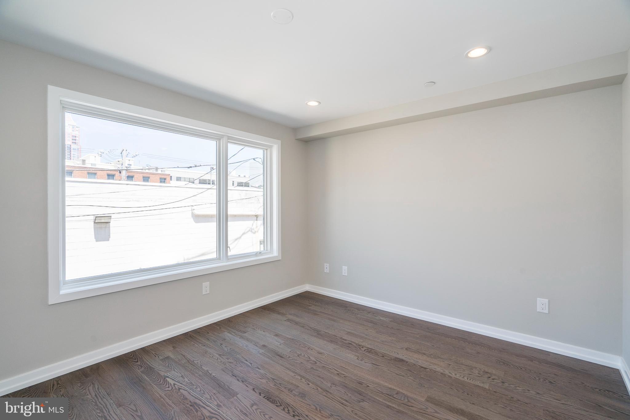 GRADUATE HOSPITAL - Residential Lease