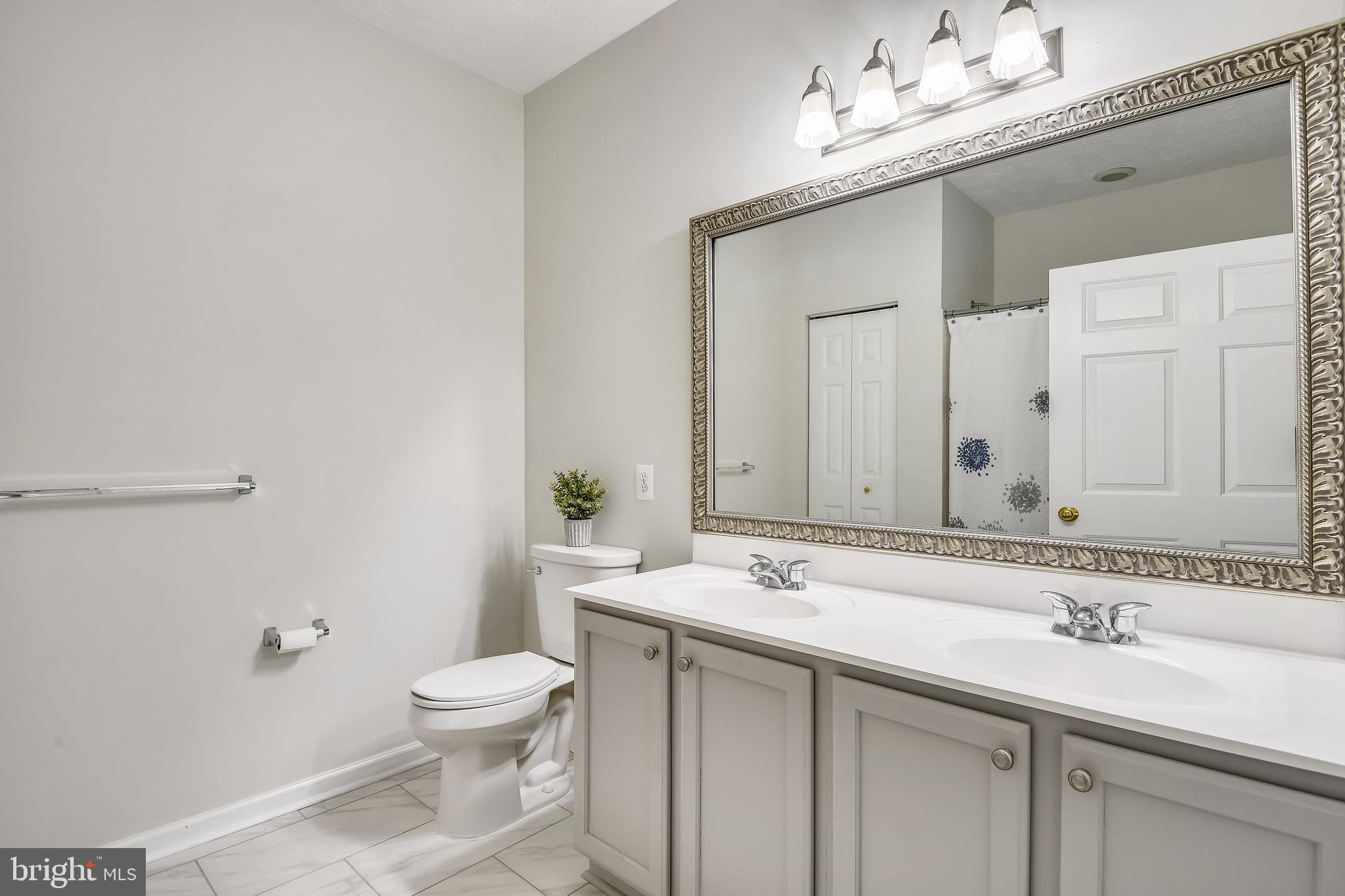 WINDSOR AT PERRY HALL FARMS - Residential