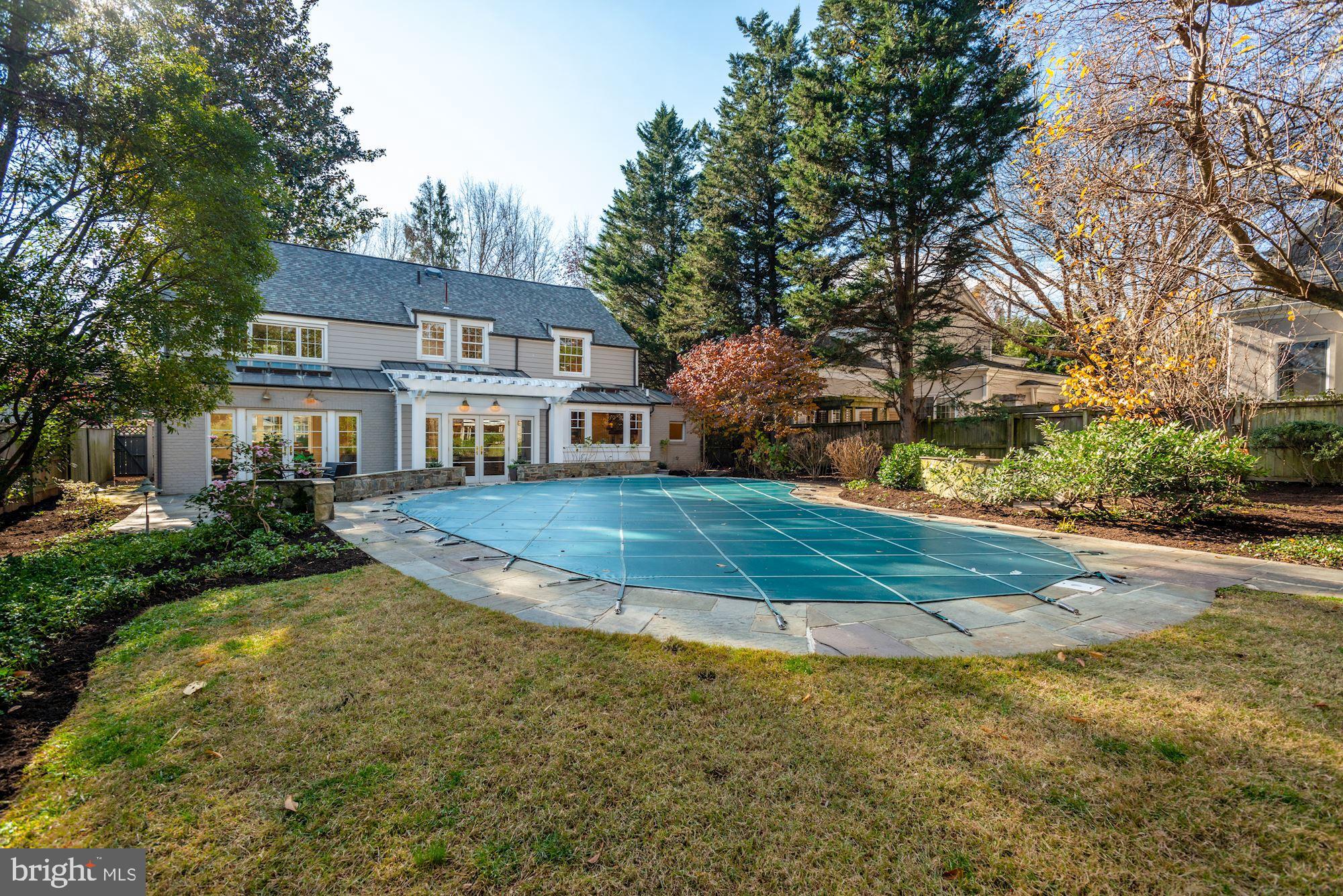 CHEVY CHASE VILLAGE - Residential