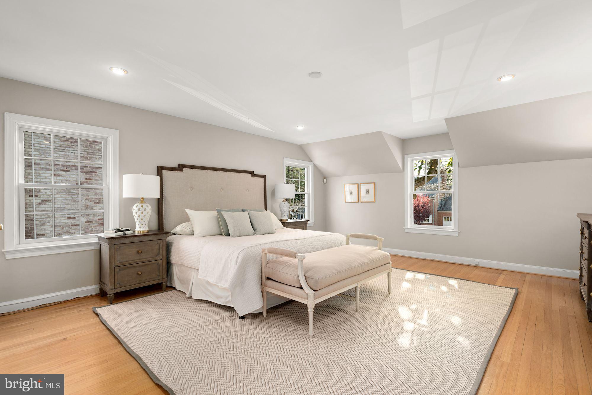 CHEVY CHASE VILLAGE - Residential