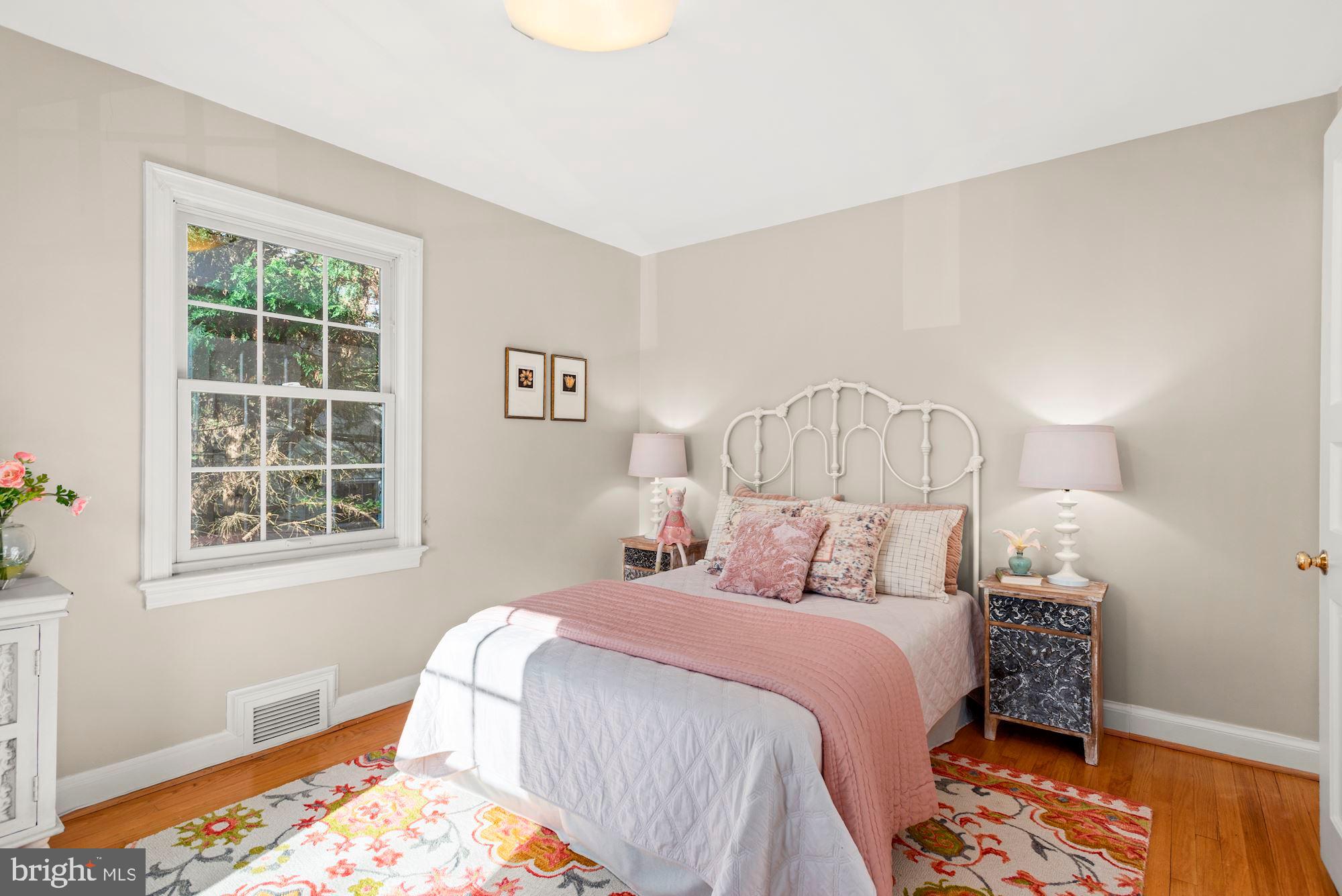 CHEVY CHASE VILLAGE - Residential