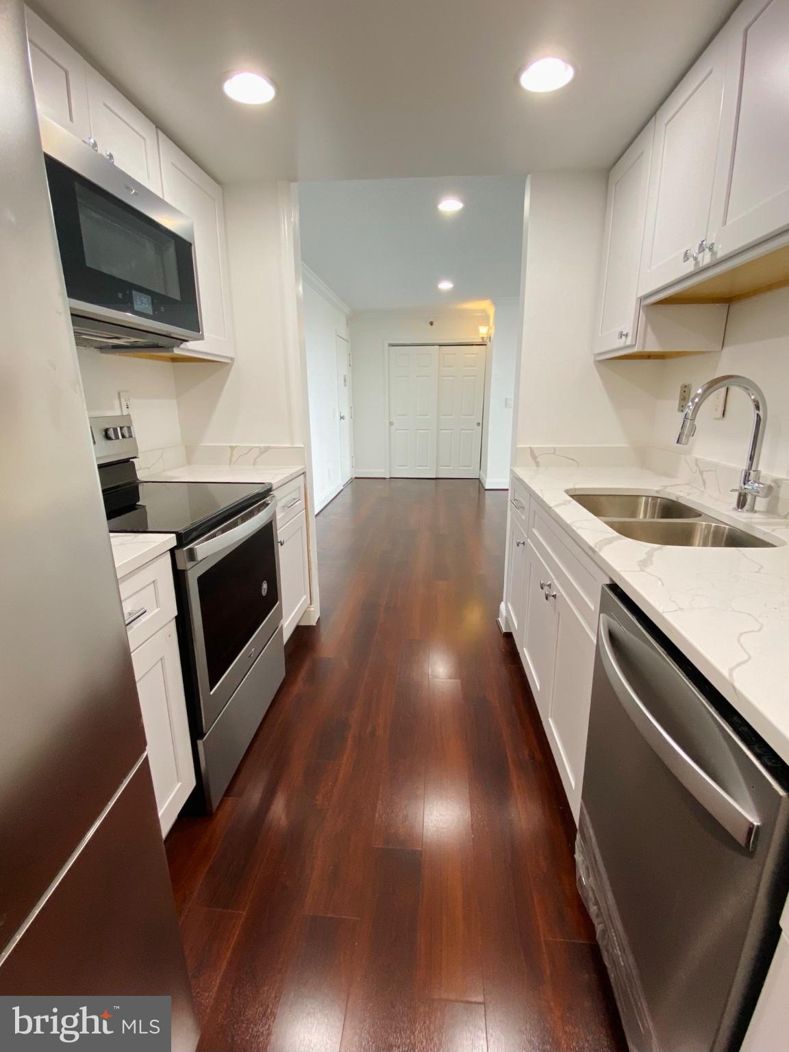 5911 EDSALL ROAD PH03