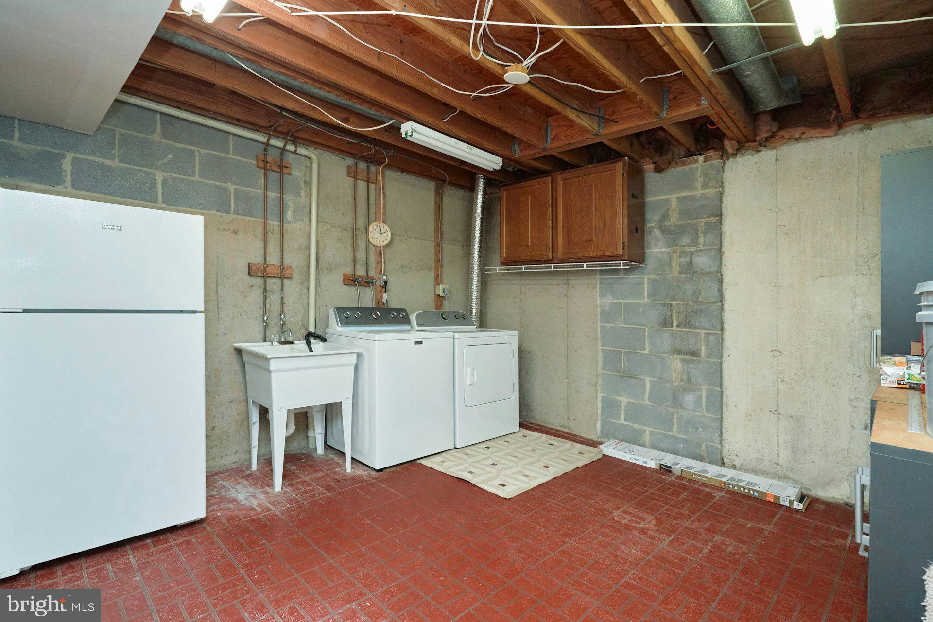 BURKE VILLAGE - Residential