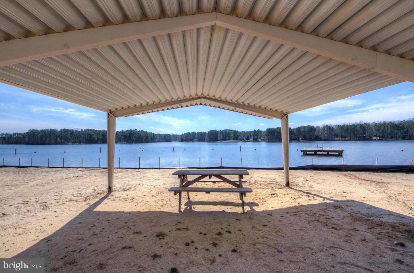 LAKE LAND OR - Residential