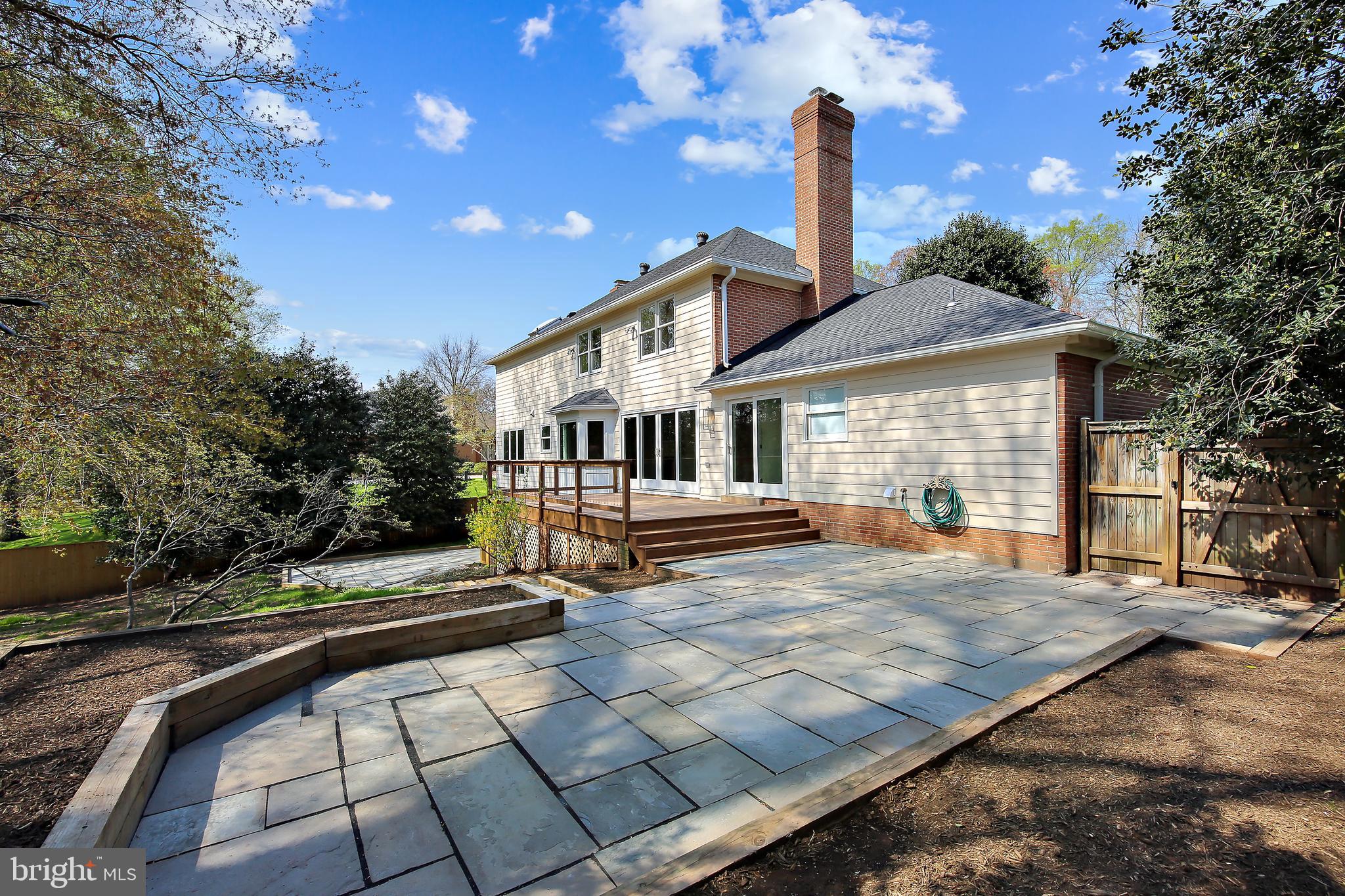 HERITAGE WALK - Residential